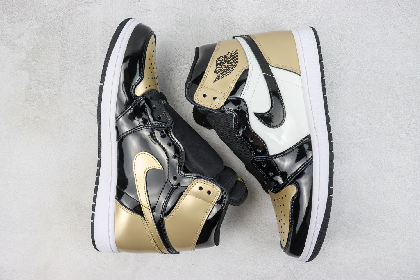Air Jordan 1 High Black Gold
