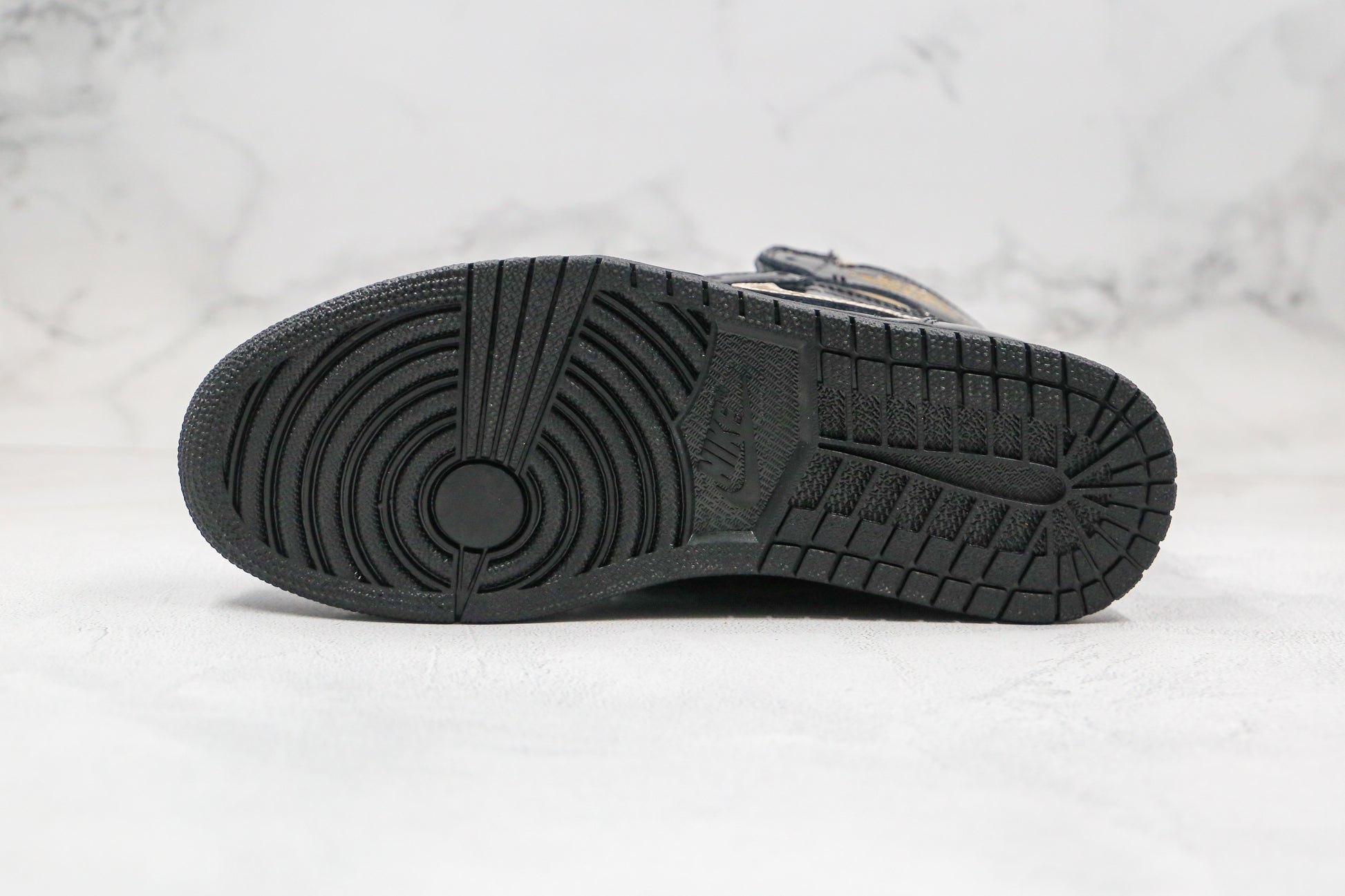 Air Jordan 1 High Black Gold Patent