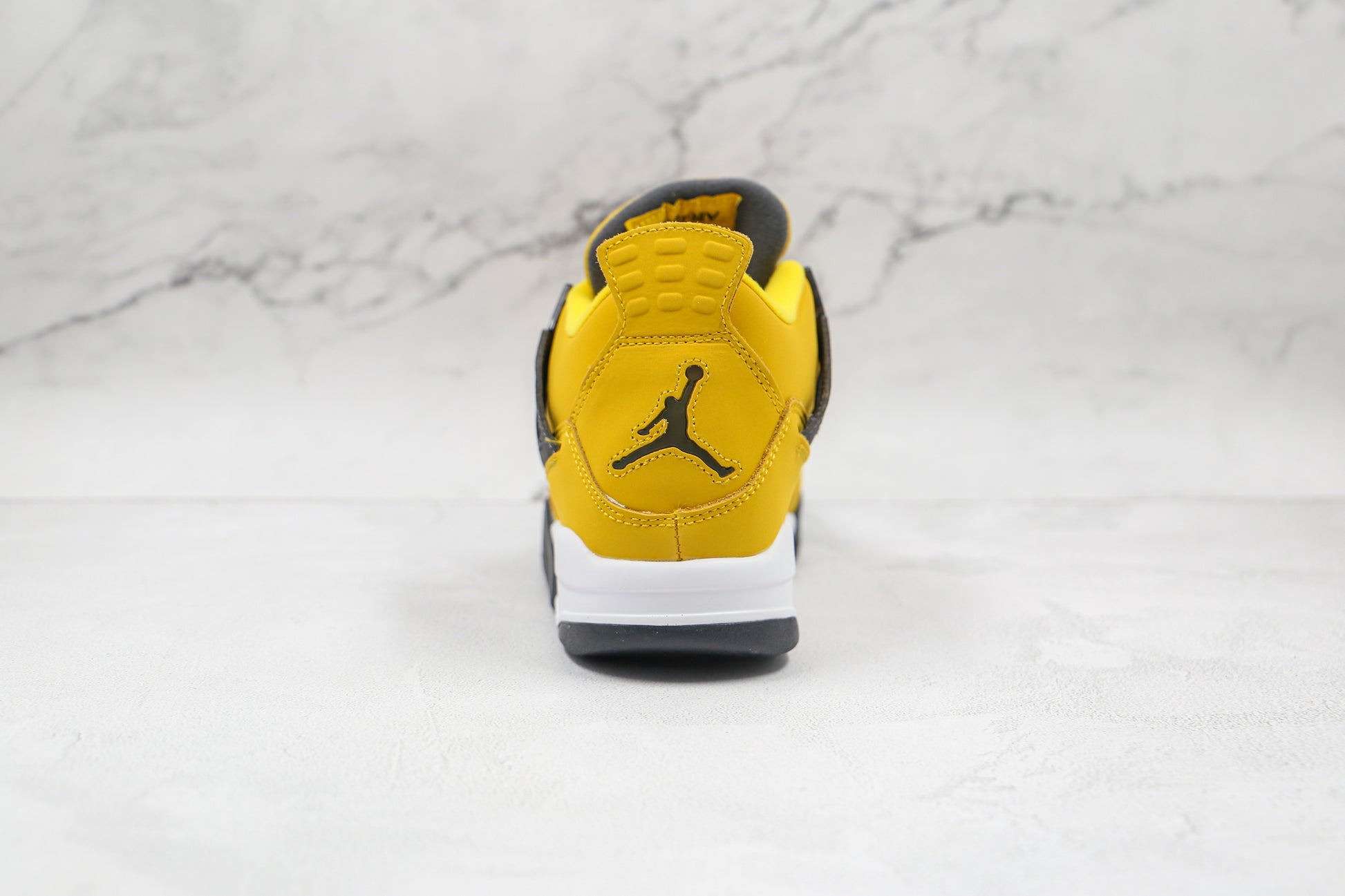 Air Jordan 4 Lightning