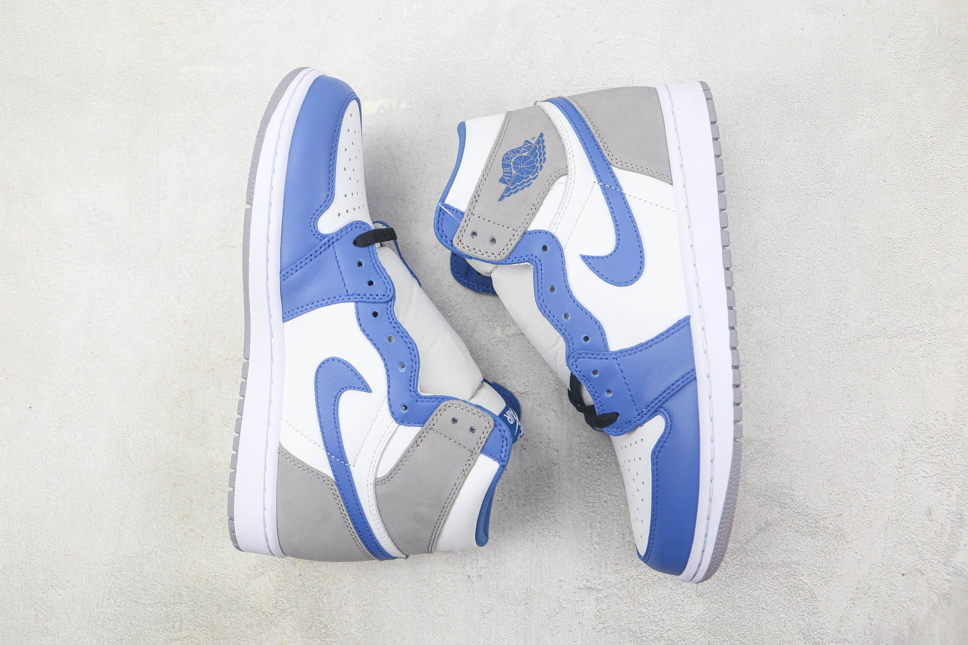 Air Jordan 1 High Deep Royal Blue