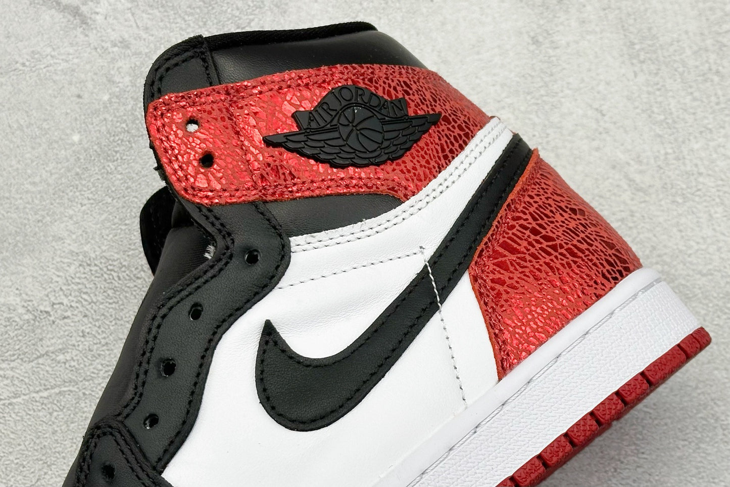 Air Jordan 1 High Ruby