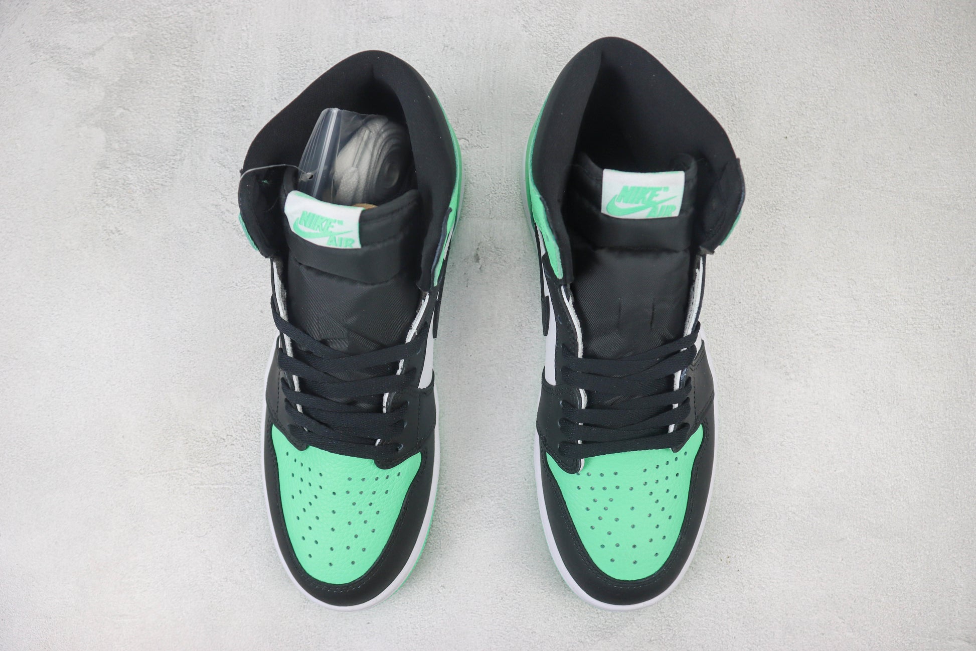 Air Jordan 1 High Black Blue