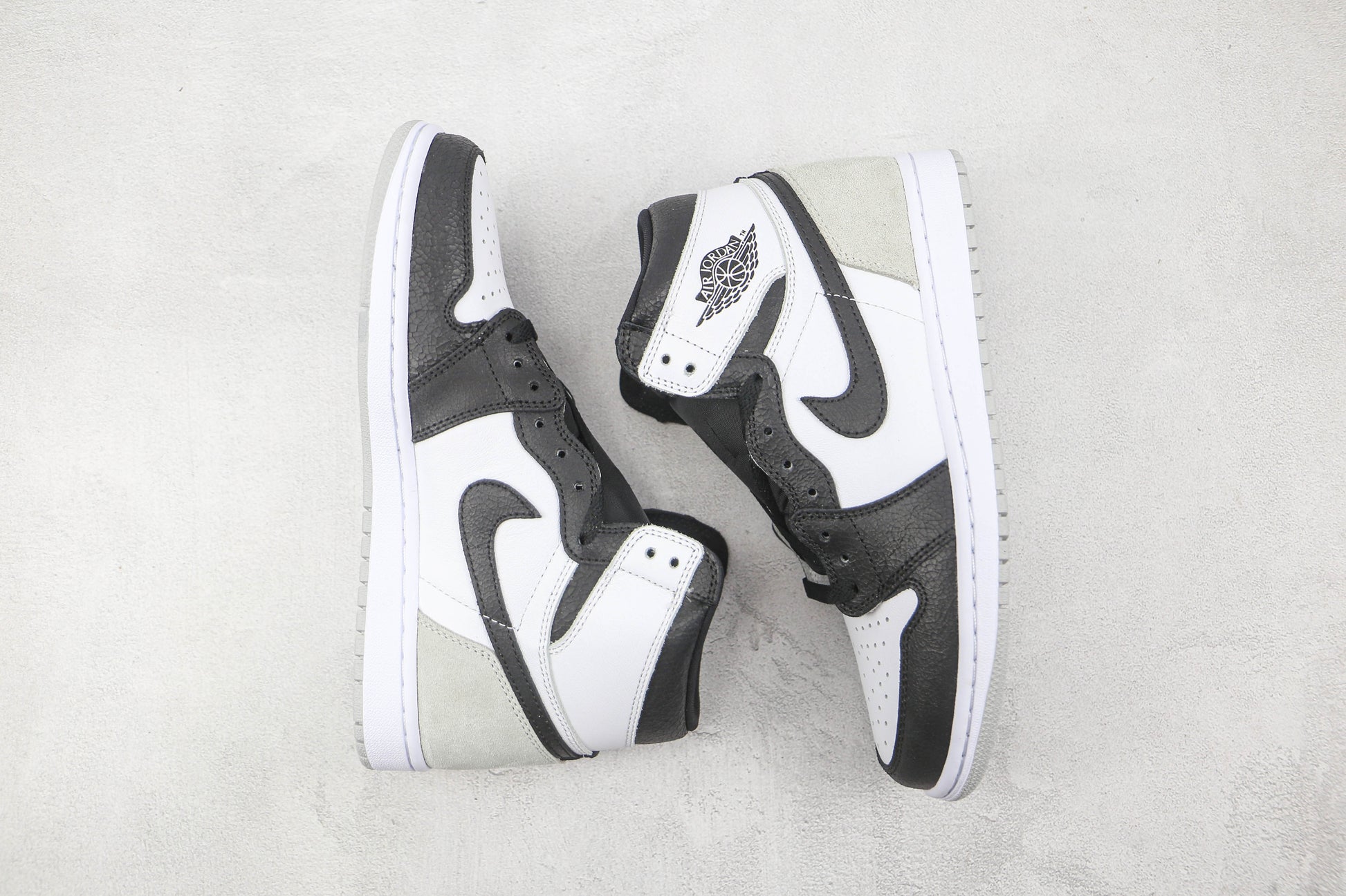Air Jordan 1 High Black White Silver Heel