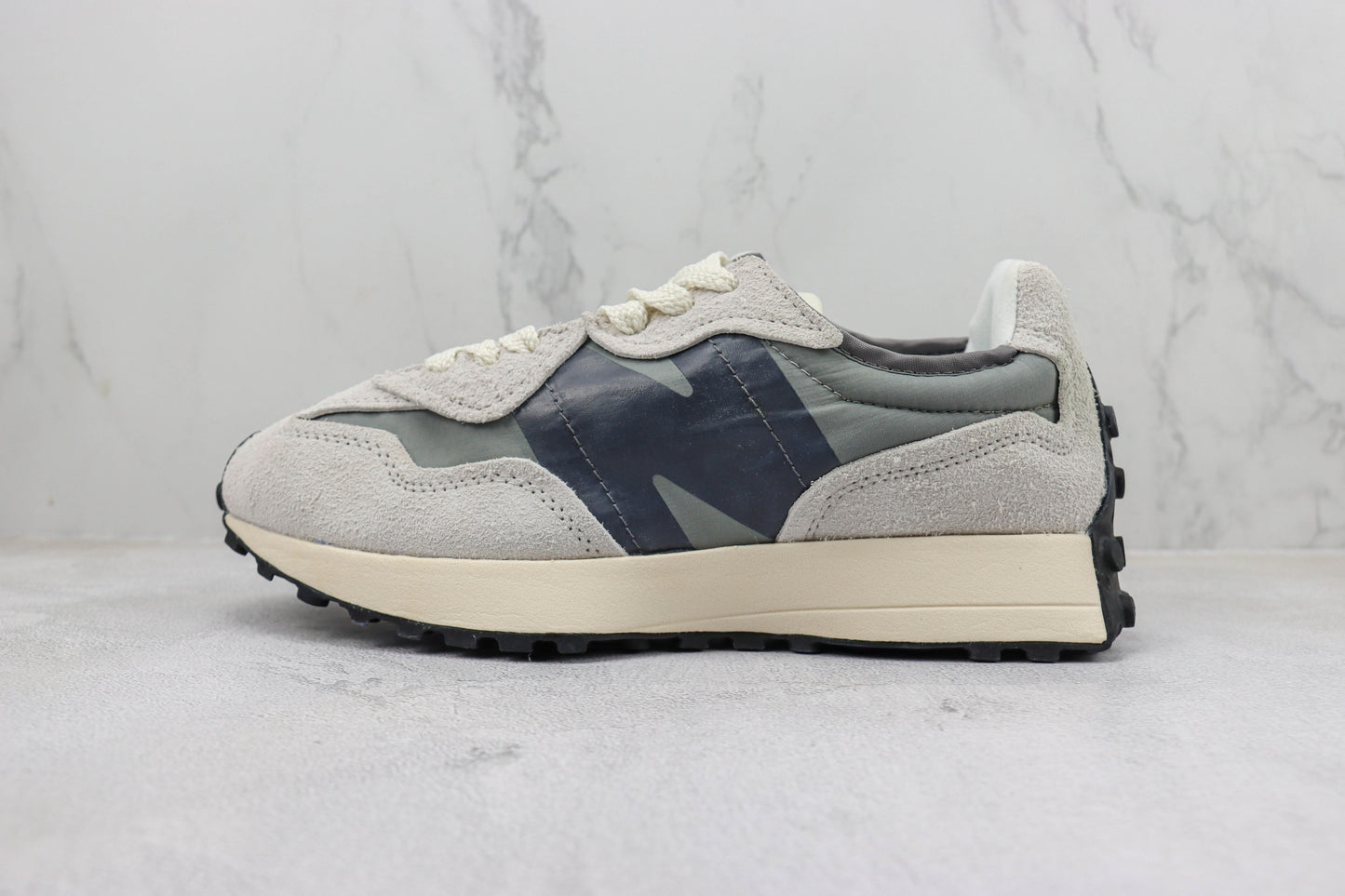 New Balance 327 Silver Grey U327WCA