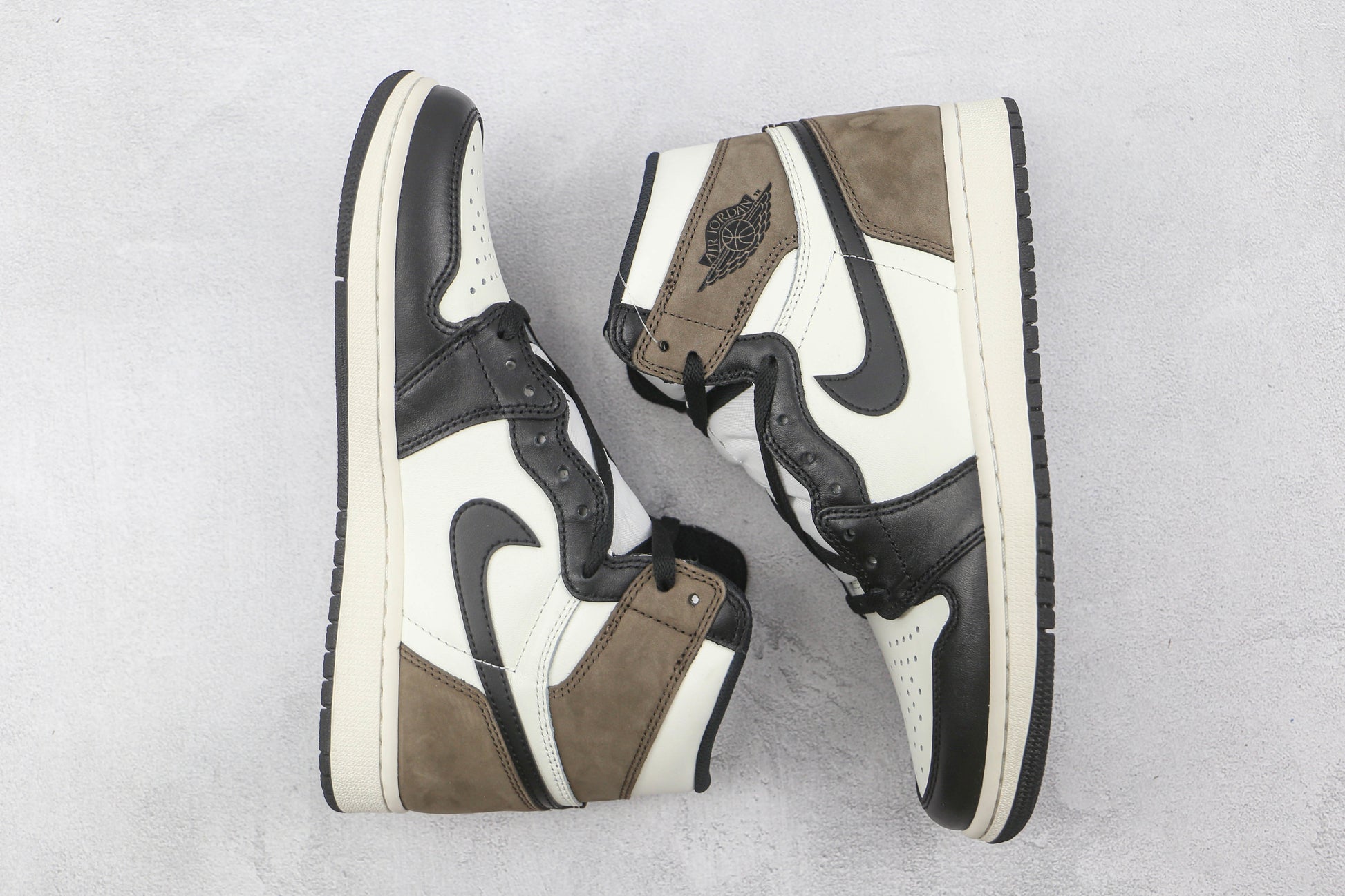 Air Jordan 1 High Dark Mocha