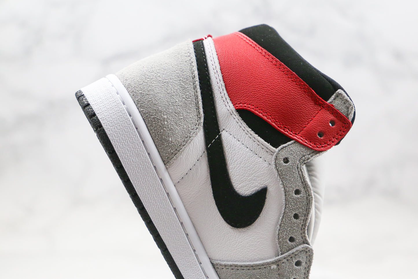 Air Jordan 1 High Smoke Grey