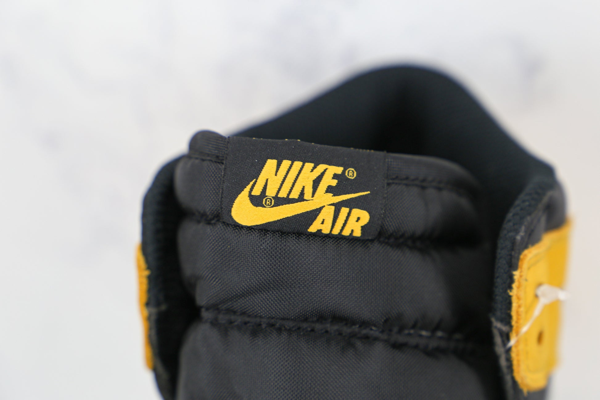 Air Jordan 1 High Black Yellow Toe