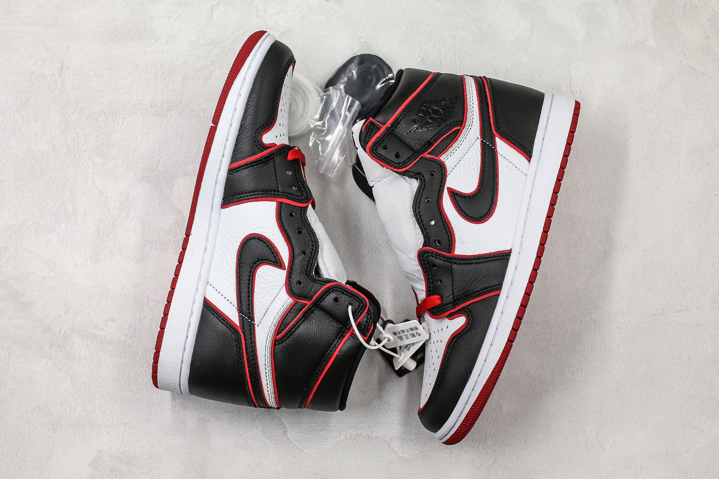 Air Jordan 1 High Black Red Outline