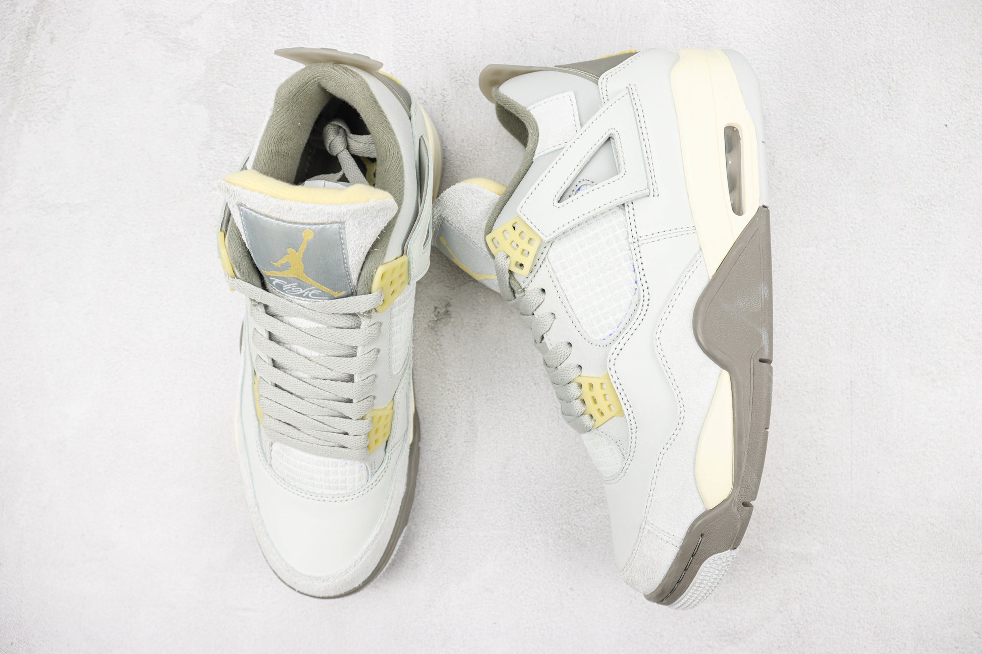 Air Jordan 4 SE Craft Photon Dust