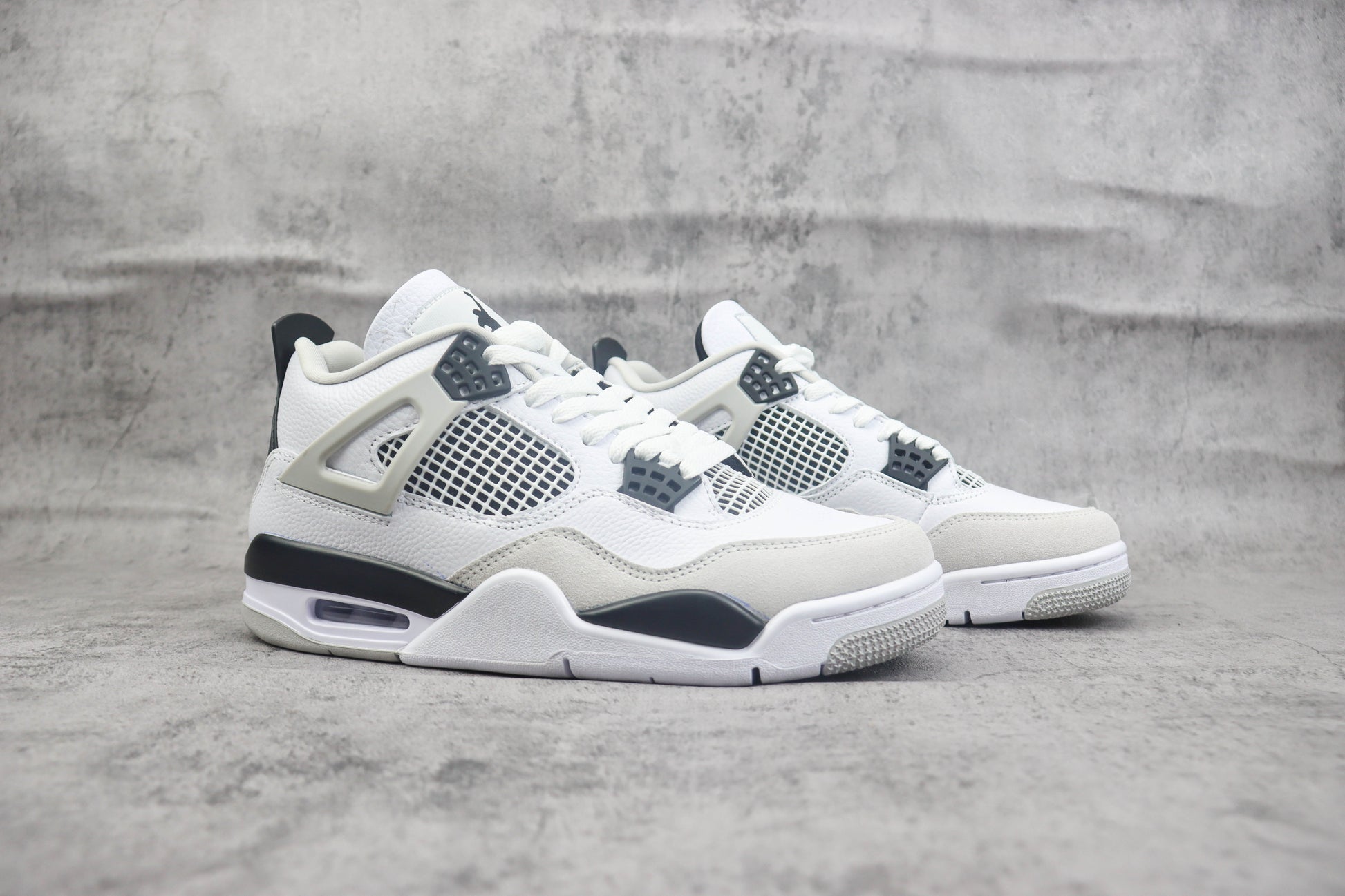 Air Jordan 4 Military Black