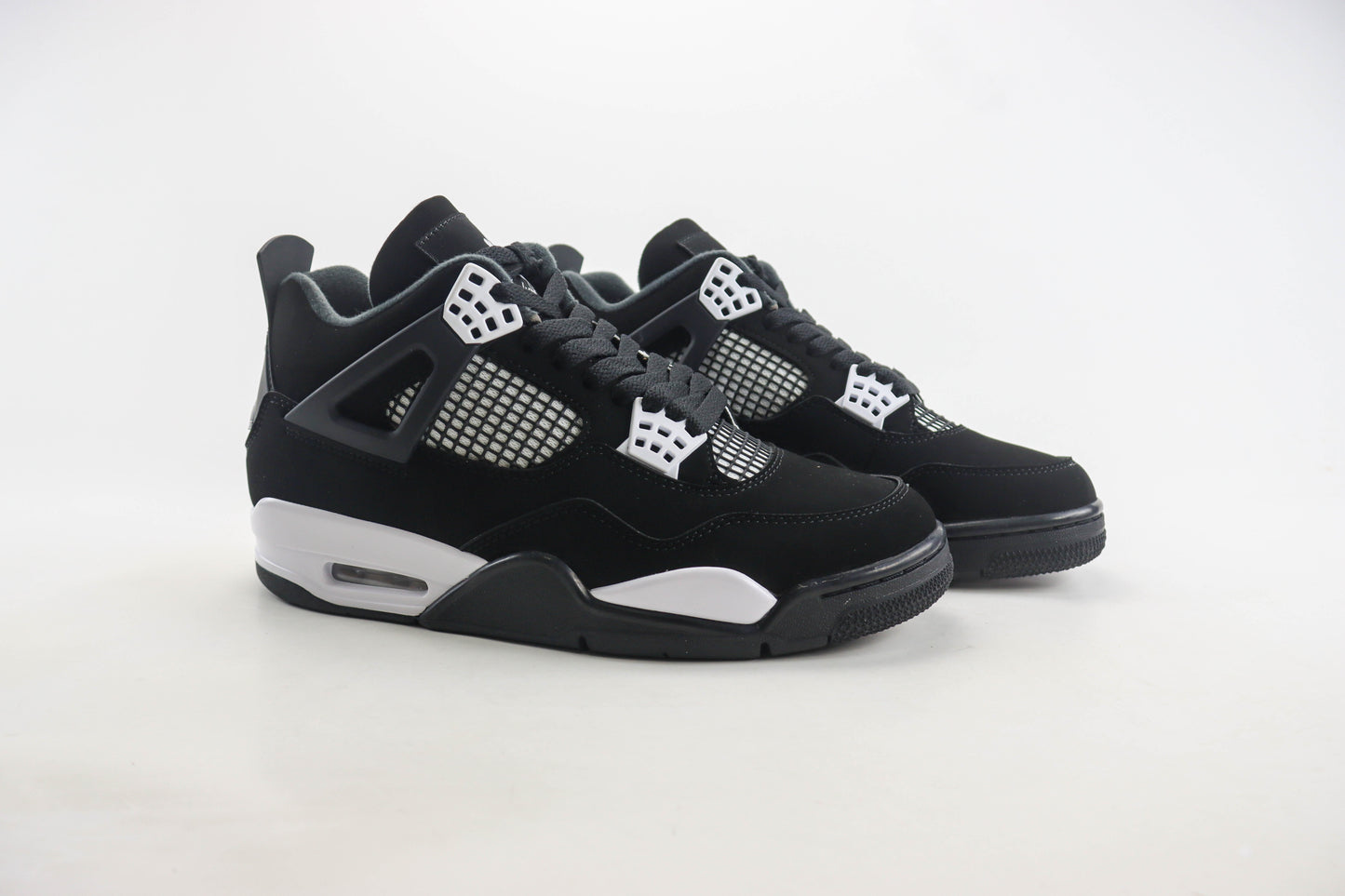 Air Jordan 4 Black White