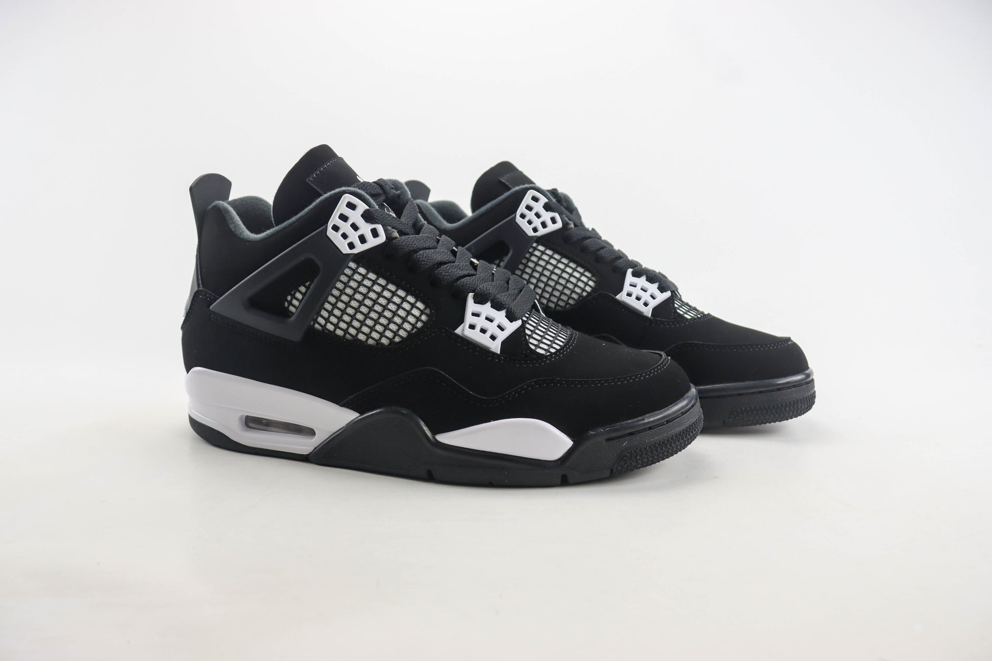 Air Jordan 4 Black White