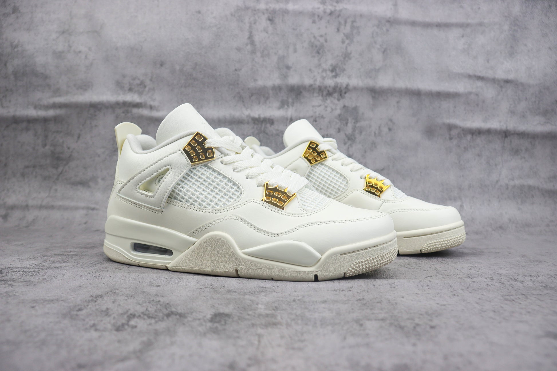 Air Jordan 4 Vivid Sulfur