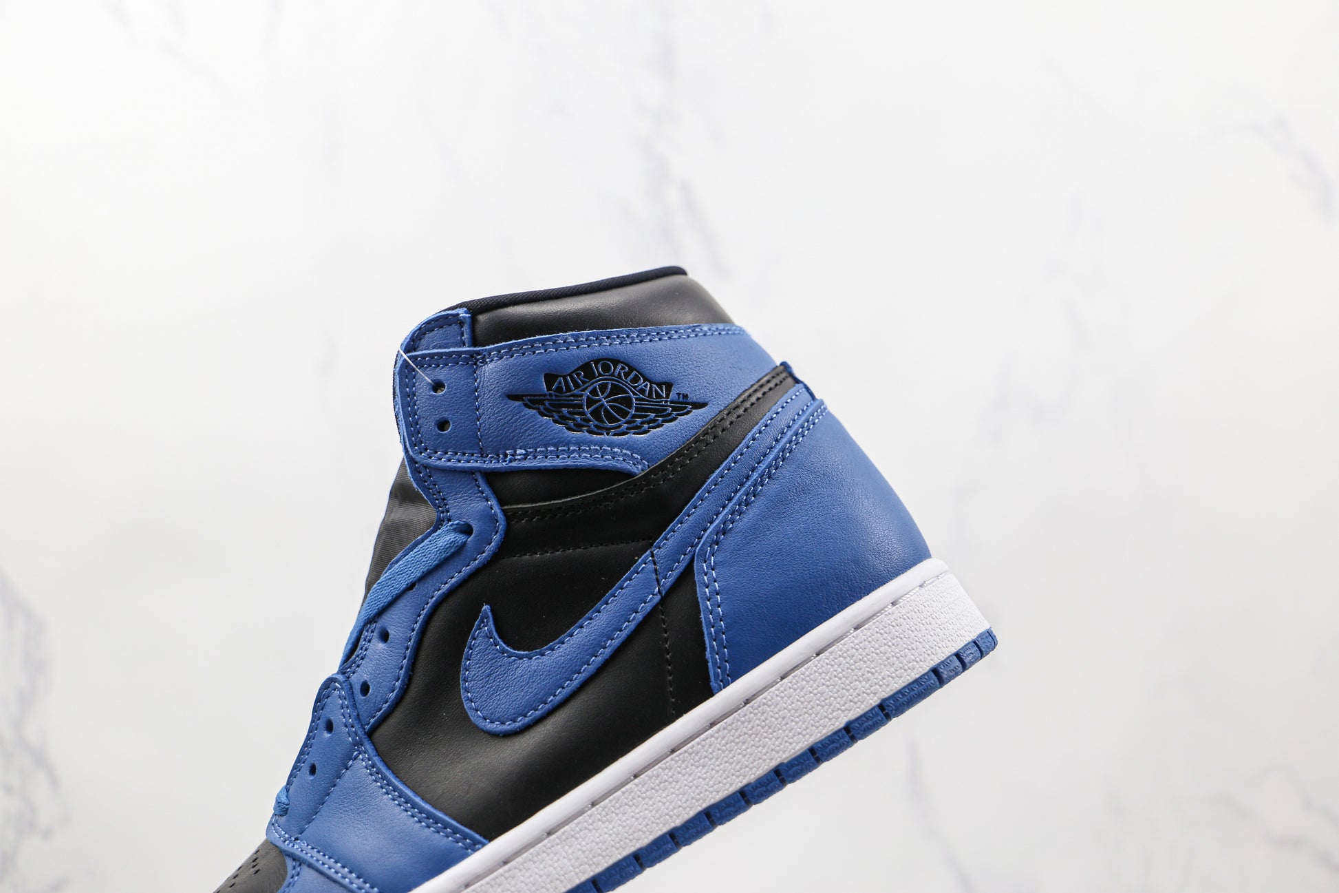 Air Jordan 1 High Royal Black