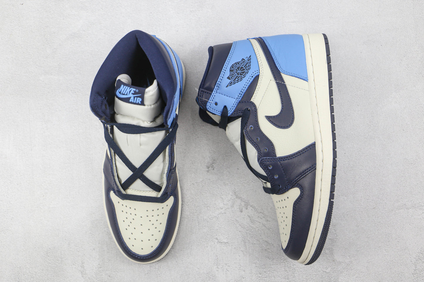 Air Jordan 1 High Obsidian