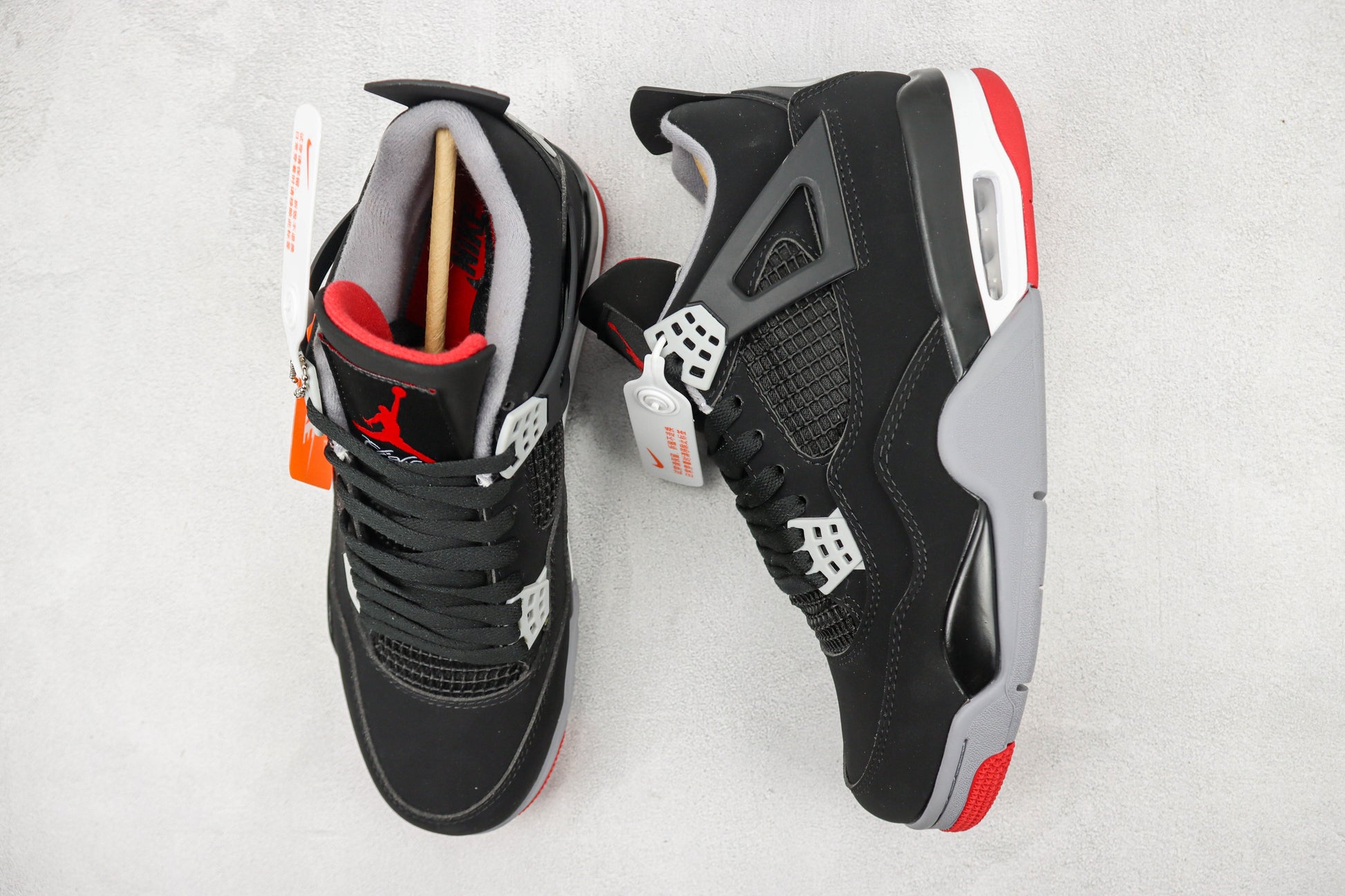 Air Jordan 4 Bred