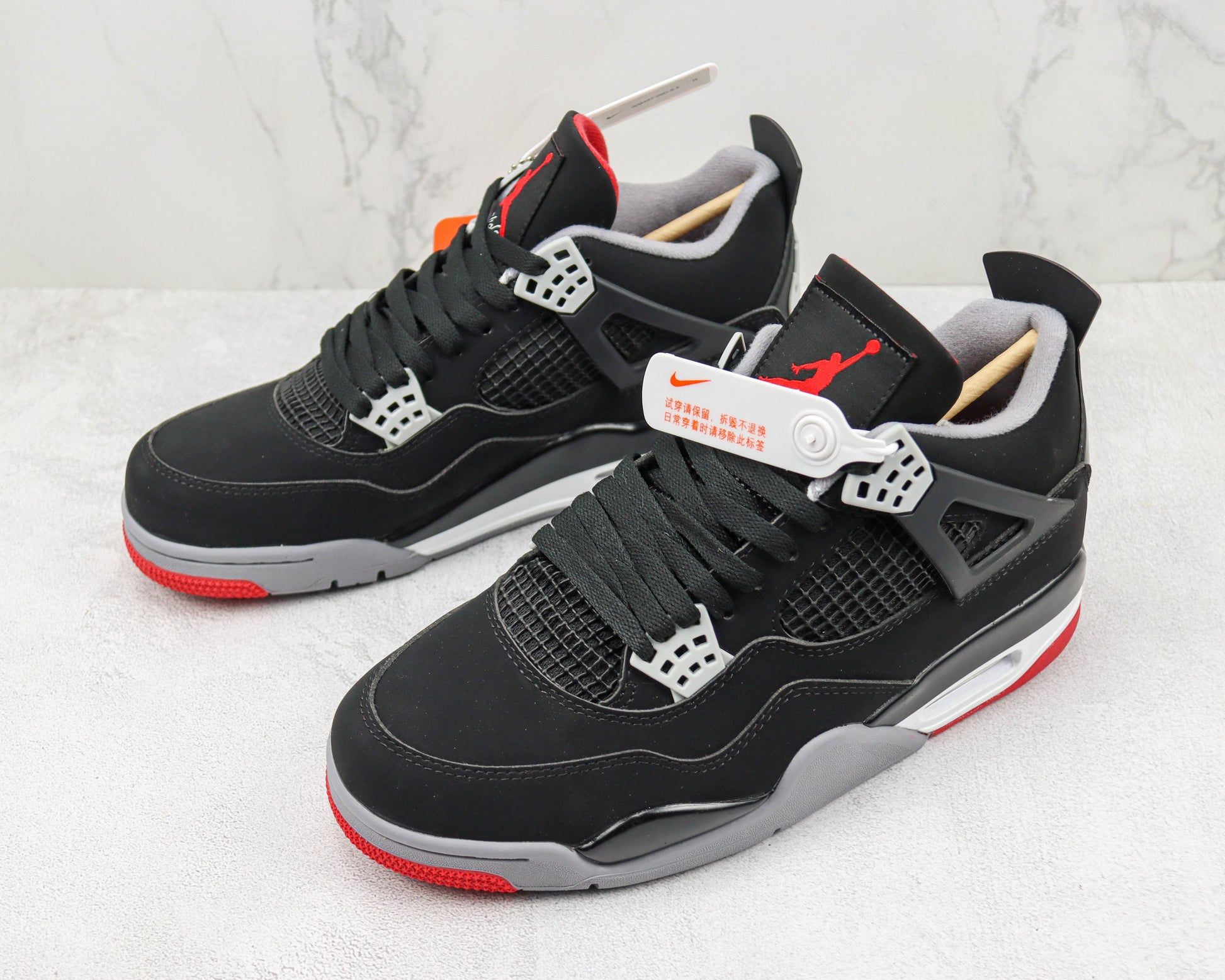 Air Jordan 4 Bred