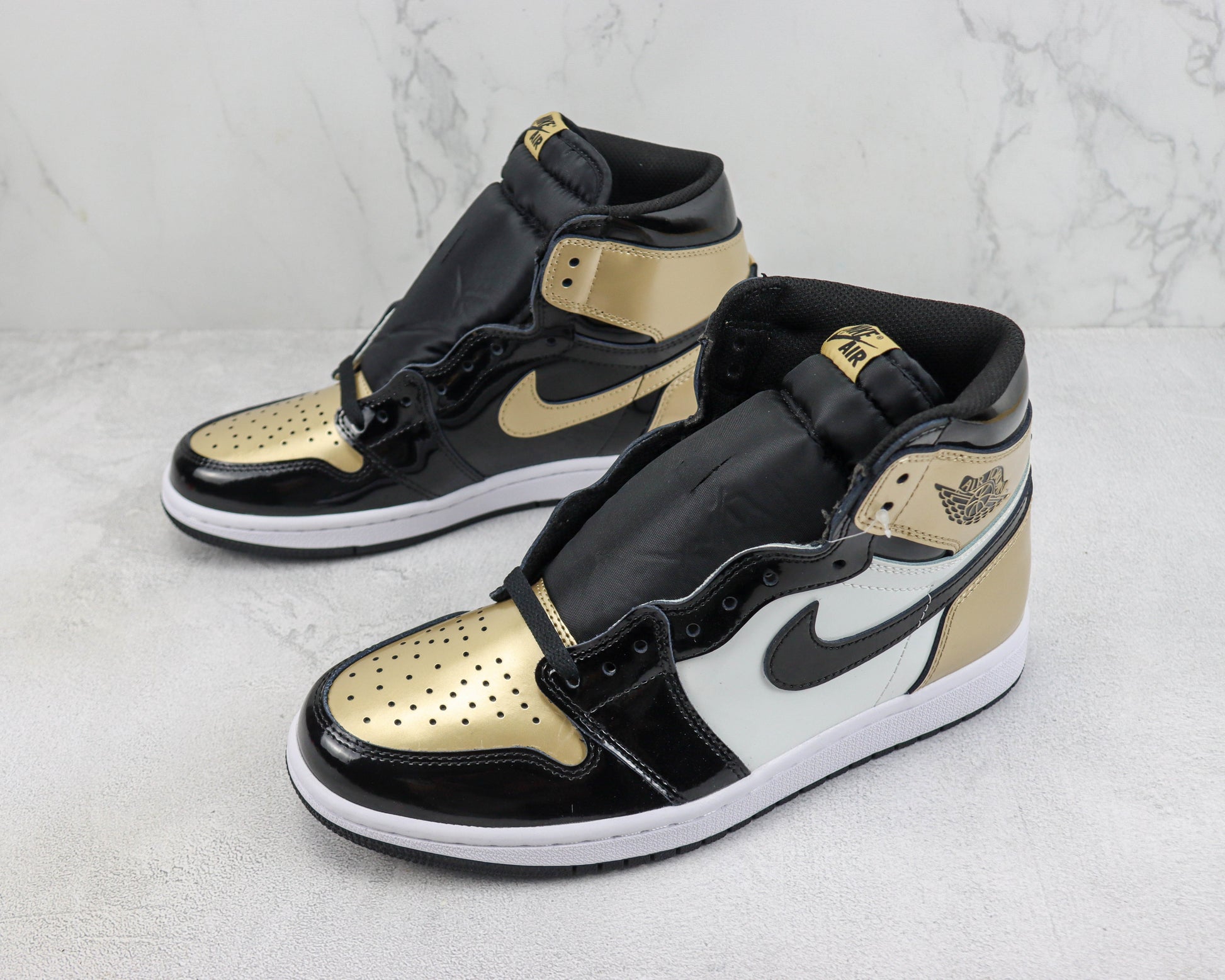 Air Jordan 1 High Black Gold