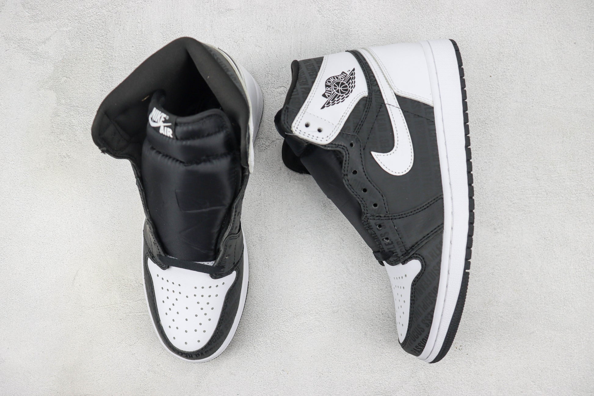 Air Jordan 1 High Black White Crackle