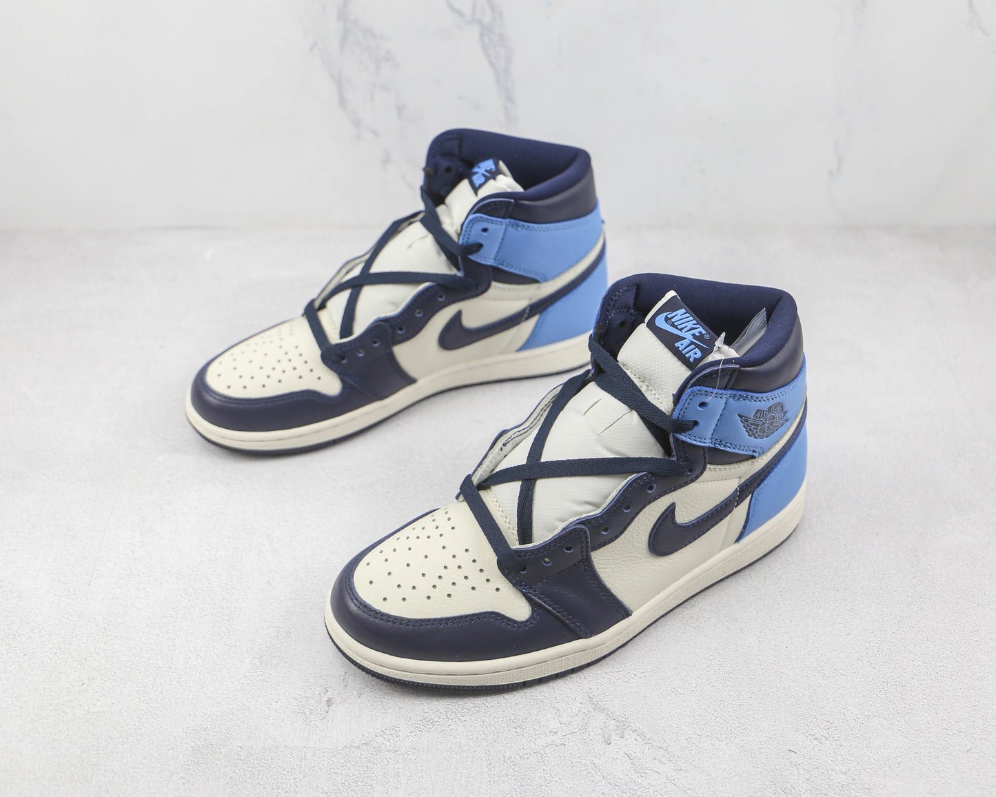 Air Jordan 1 High Obsidian