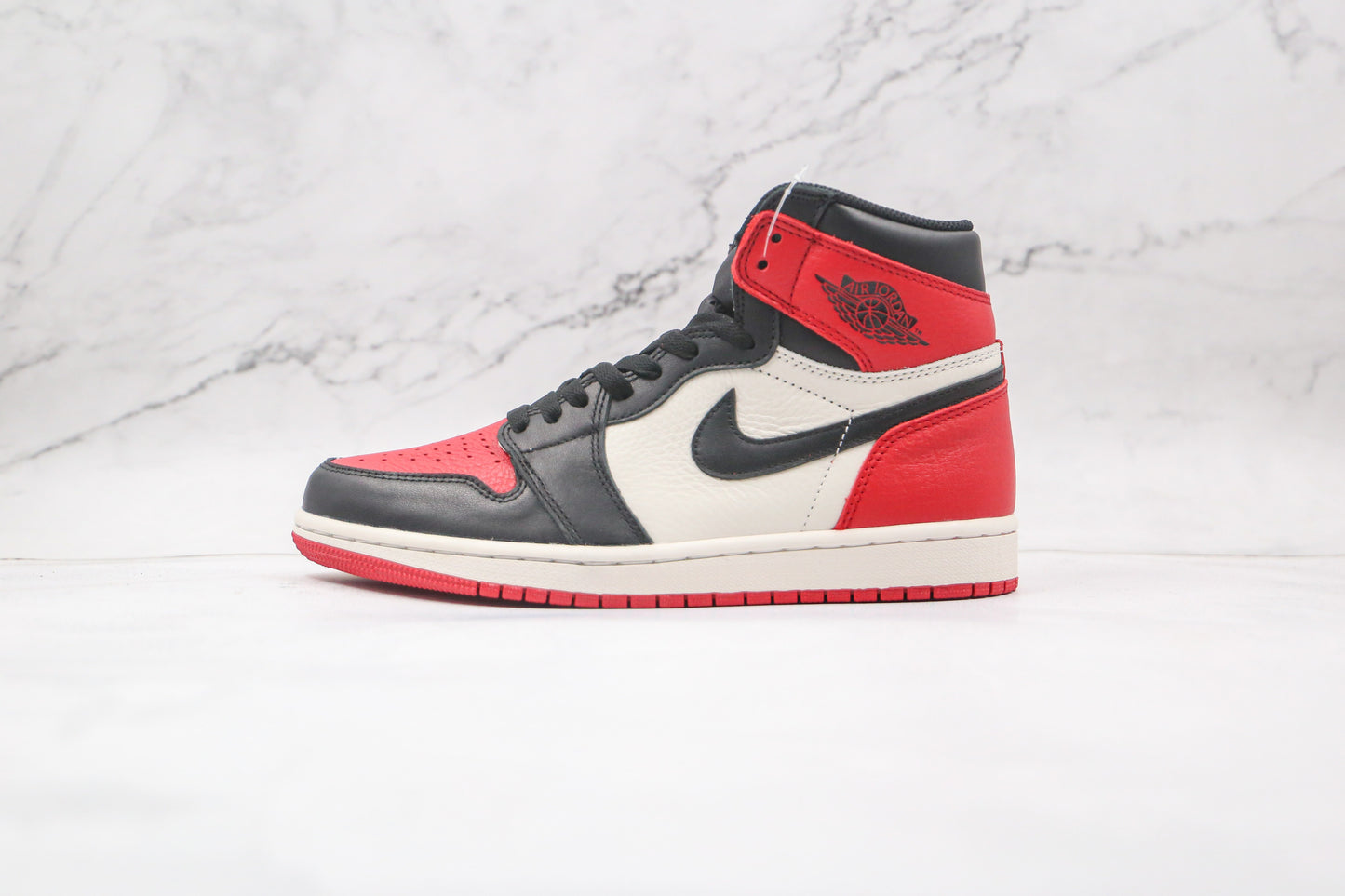 Air Jordan 1 High Bred Toe
