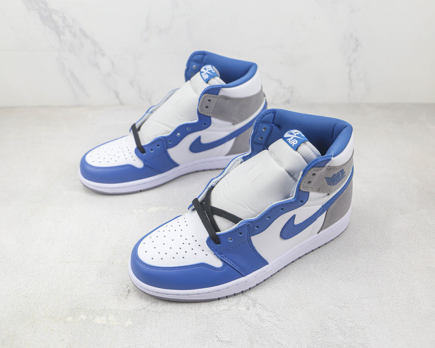 Air Jordan 1 High Deep Royal Blue