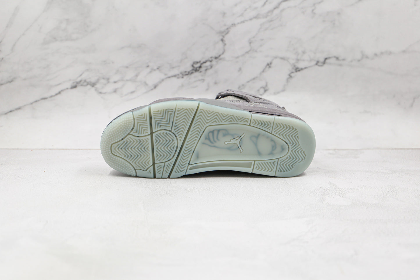Air Jordan 4 KAWS Cool Grey