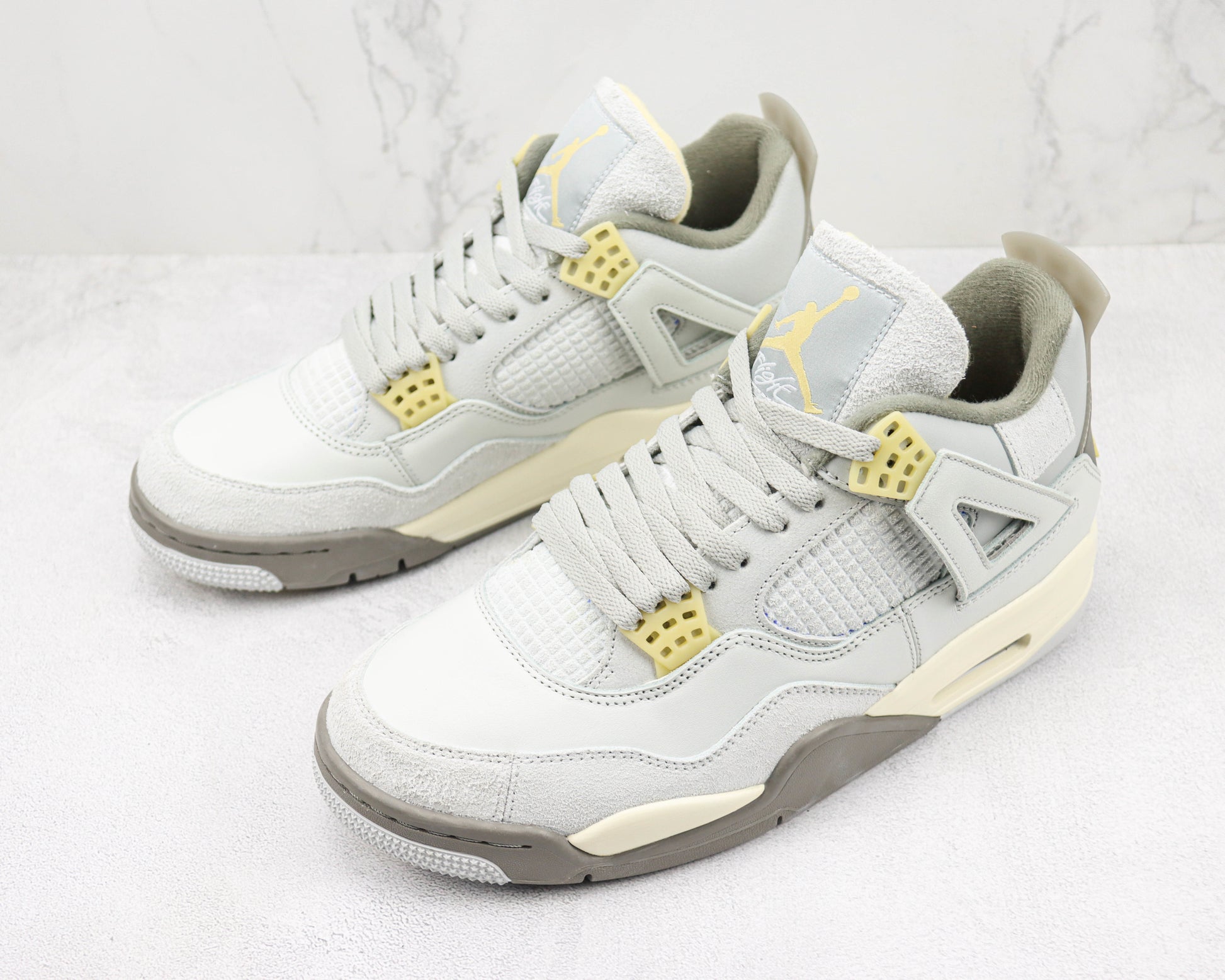 Air Jordan 4 SE Craft Photon Dust