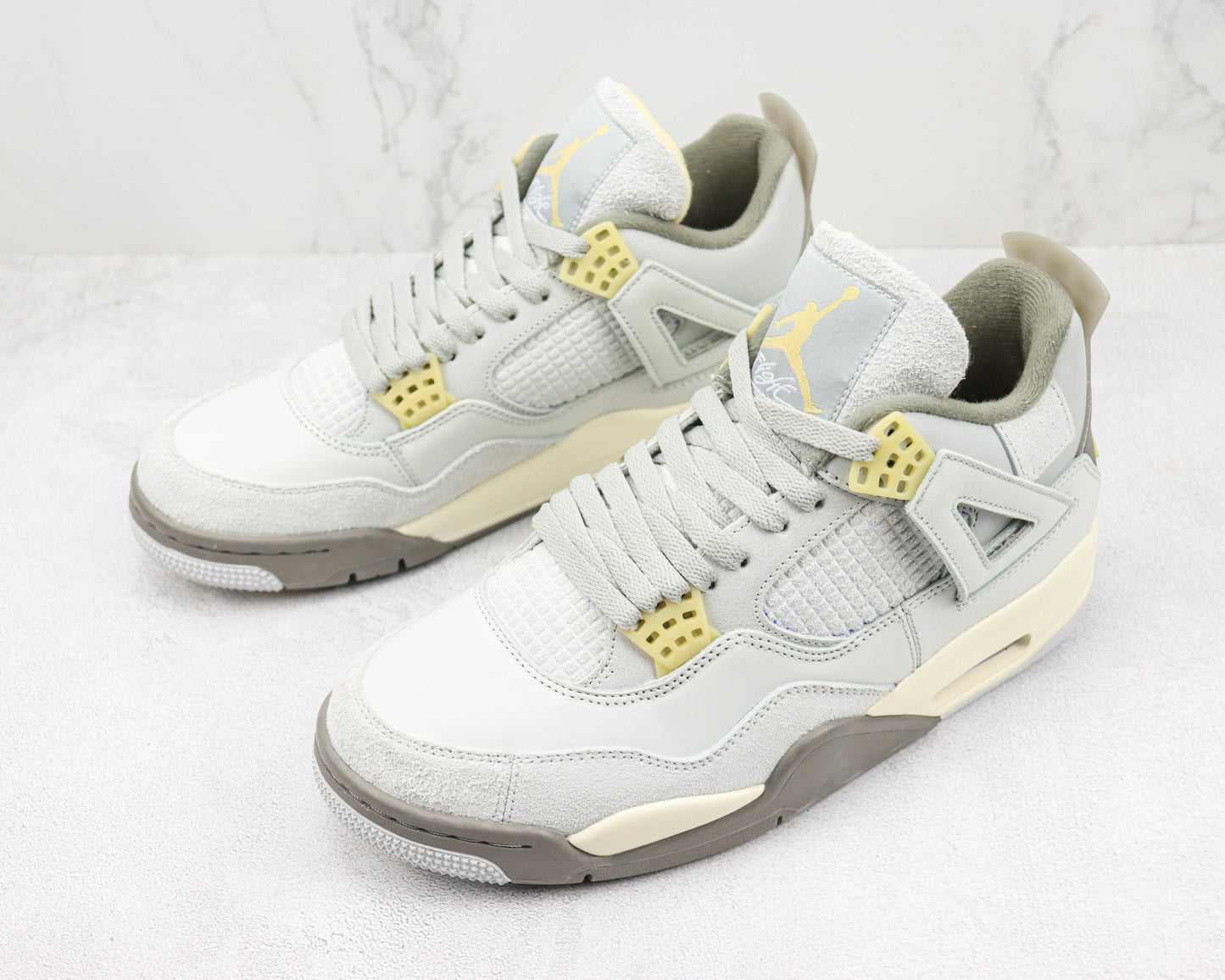 Air Jordan 4 SE Craft Photon Dust