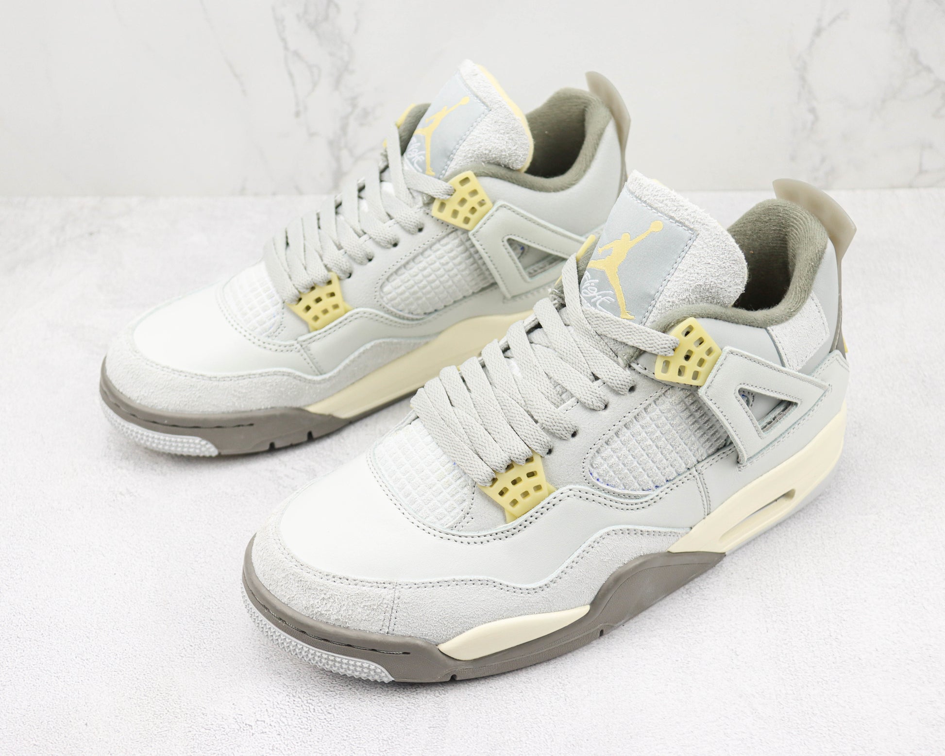 Air Jordan 4 SE Craft Photon Dust