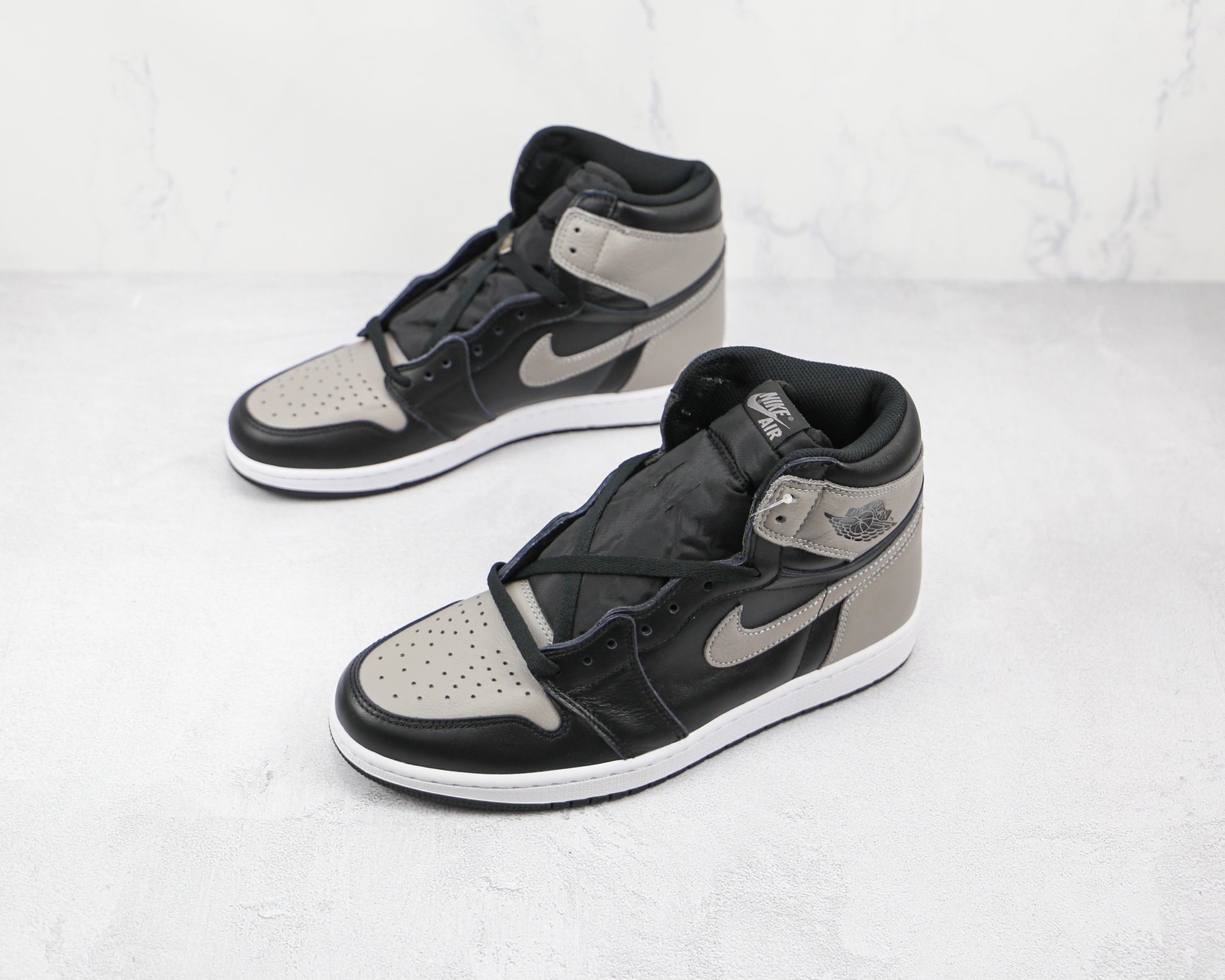 Air Jordan 1 High Shadow Grey