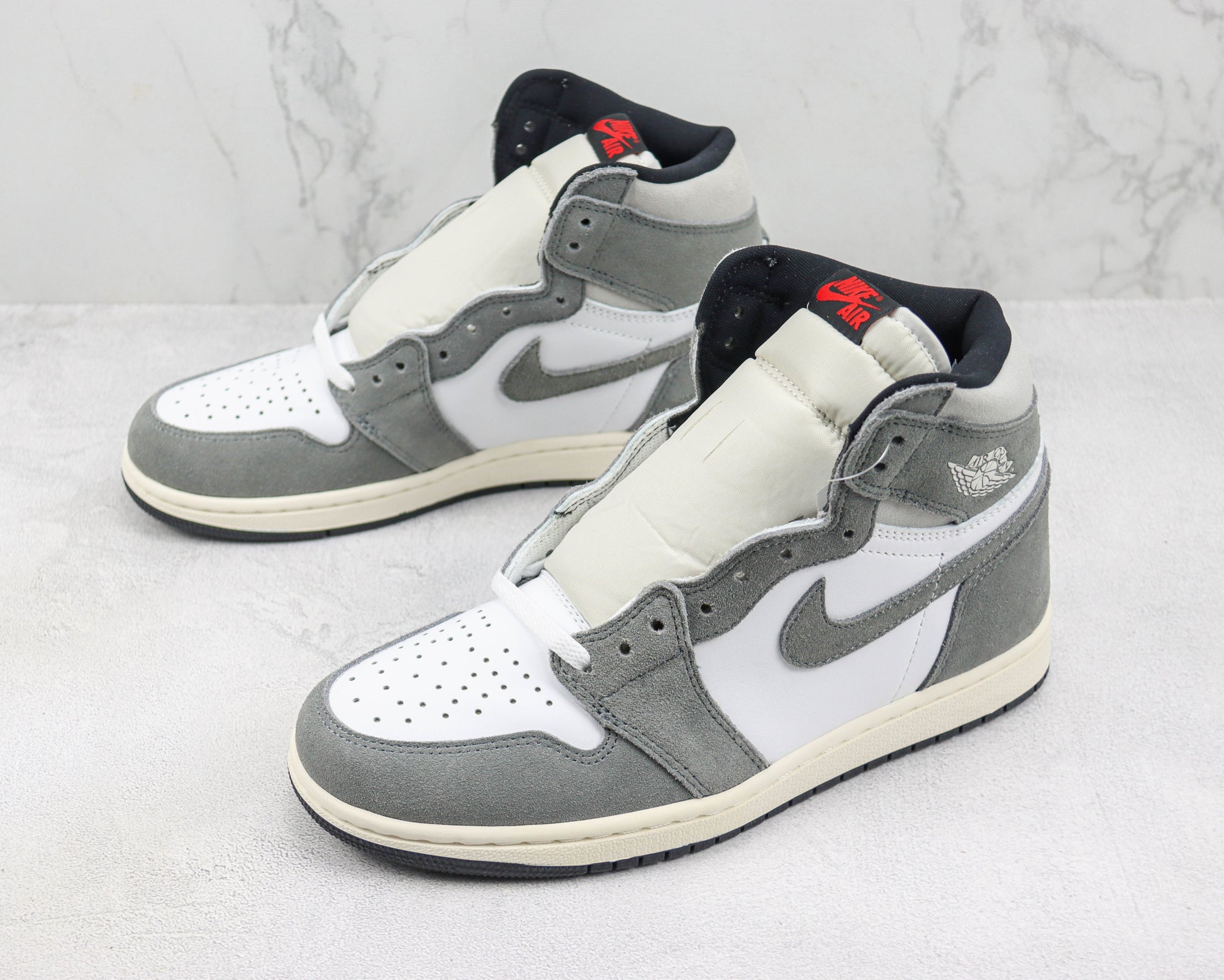 Air Jordan 1 High Heritage