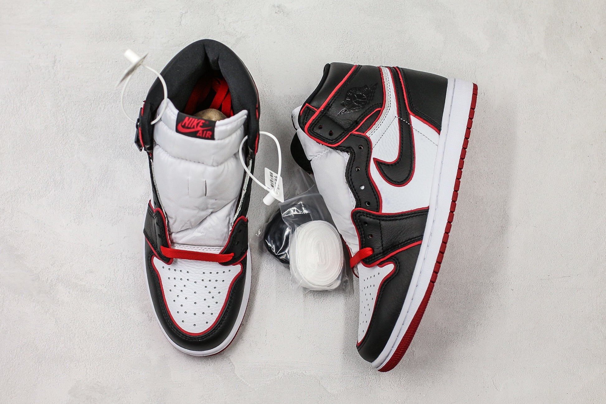 Air Jordan 1 High Black Red Outline