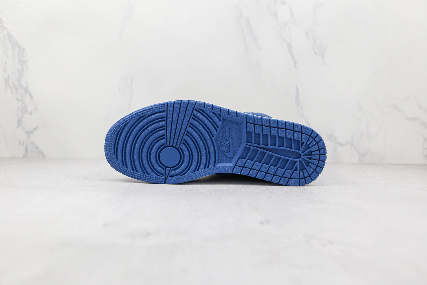 Air Jordan 1 High Royal Black