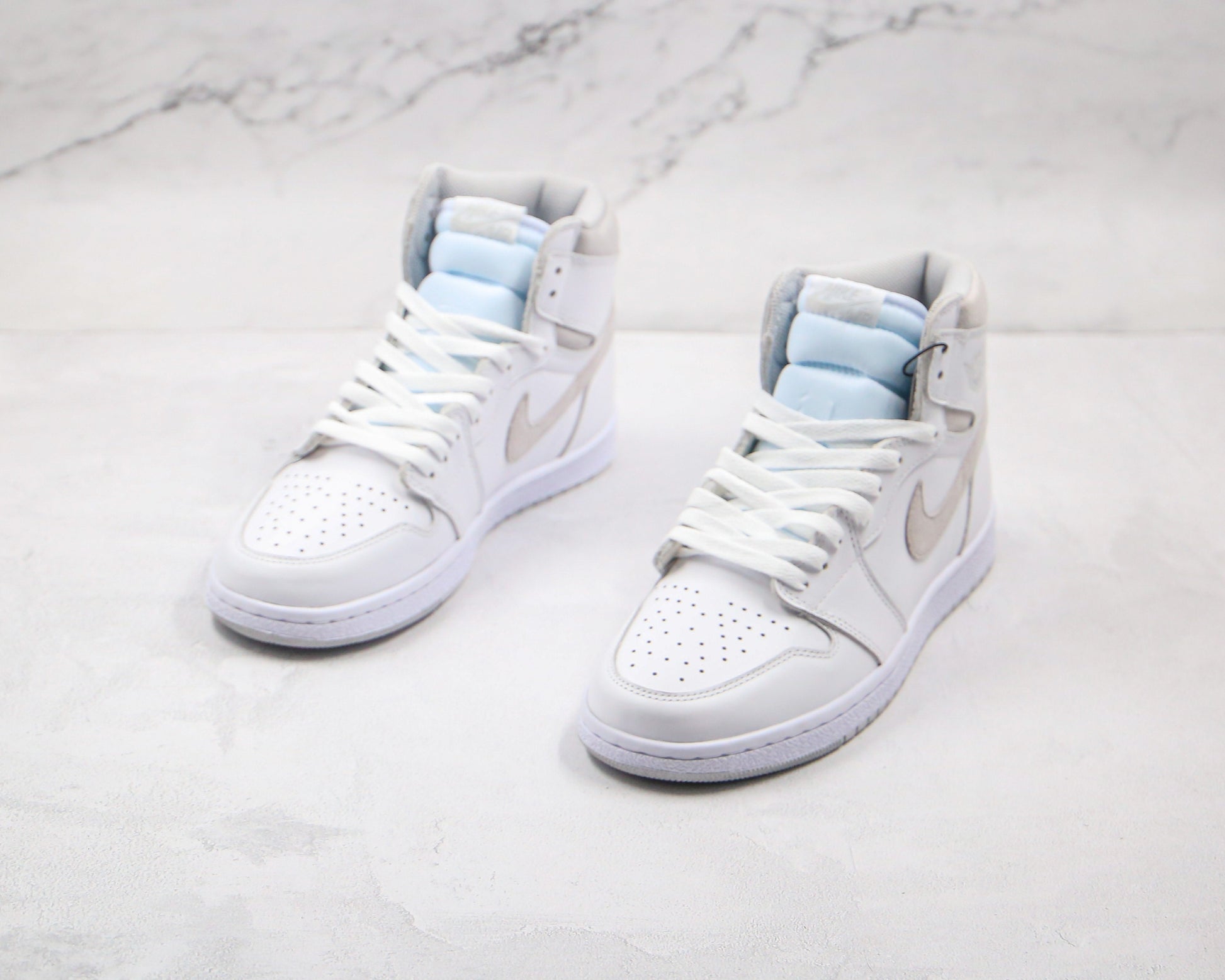 Air Jordan 1 High Neutral Grey