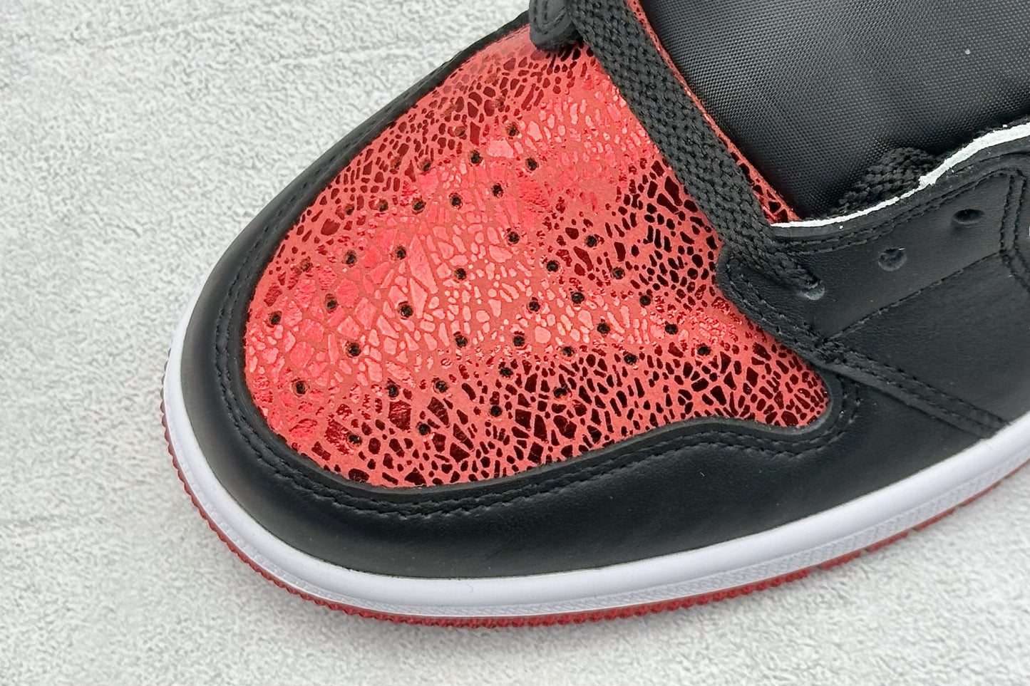 Air Jordan 1 High Ruby