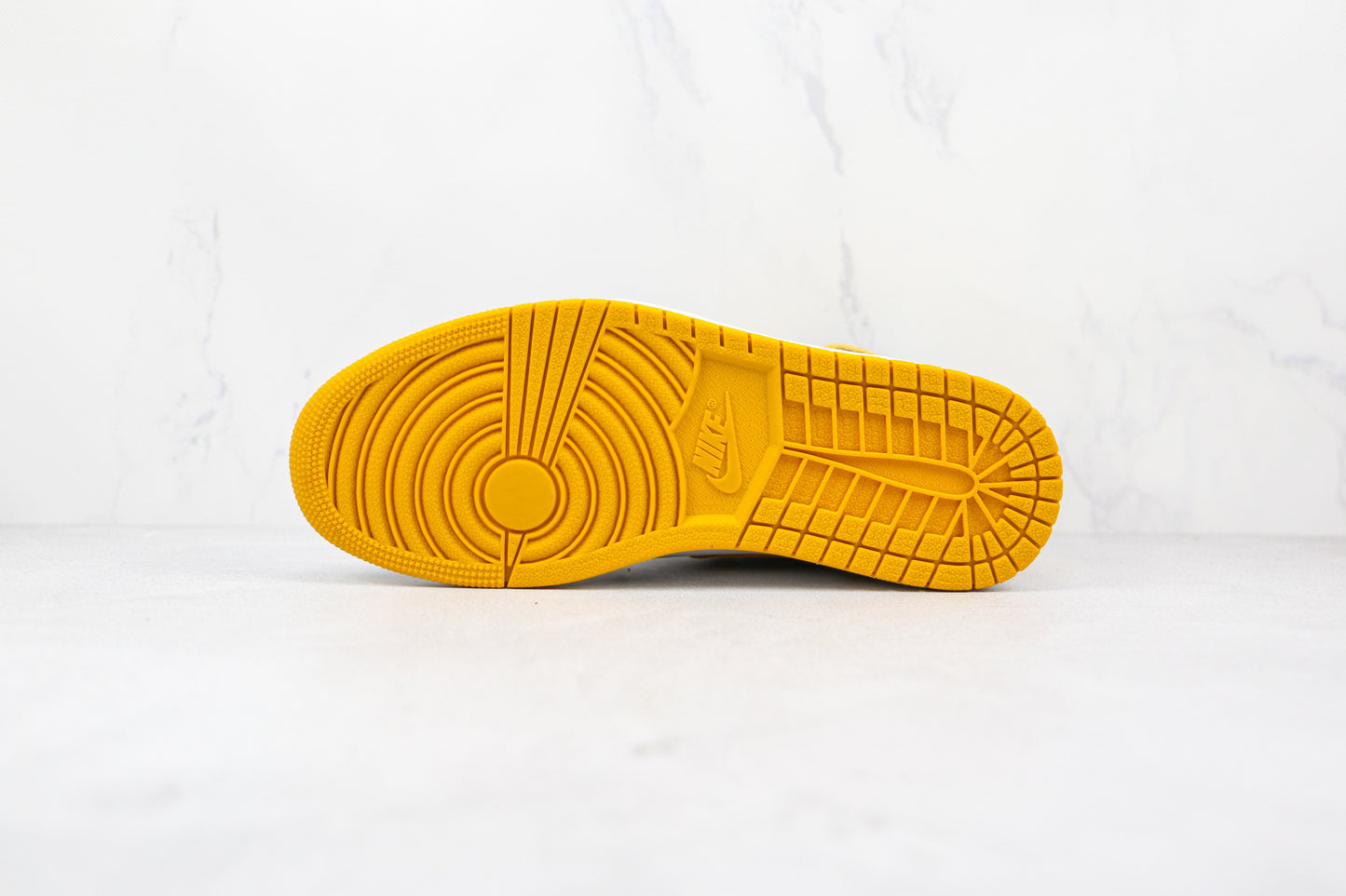 Air Jordan 1 High Black Yellow Toe