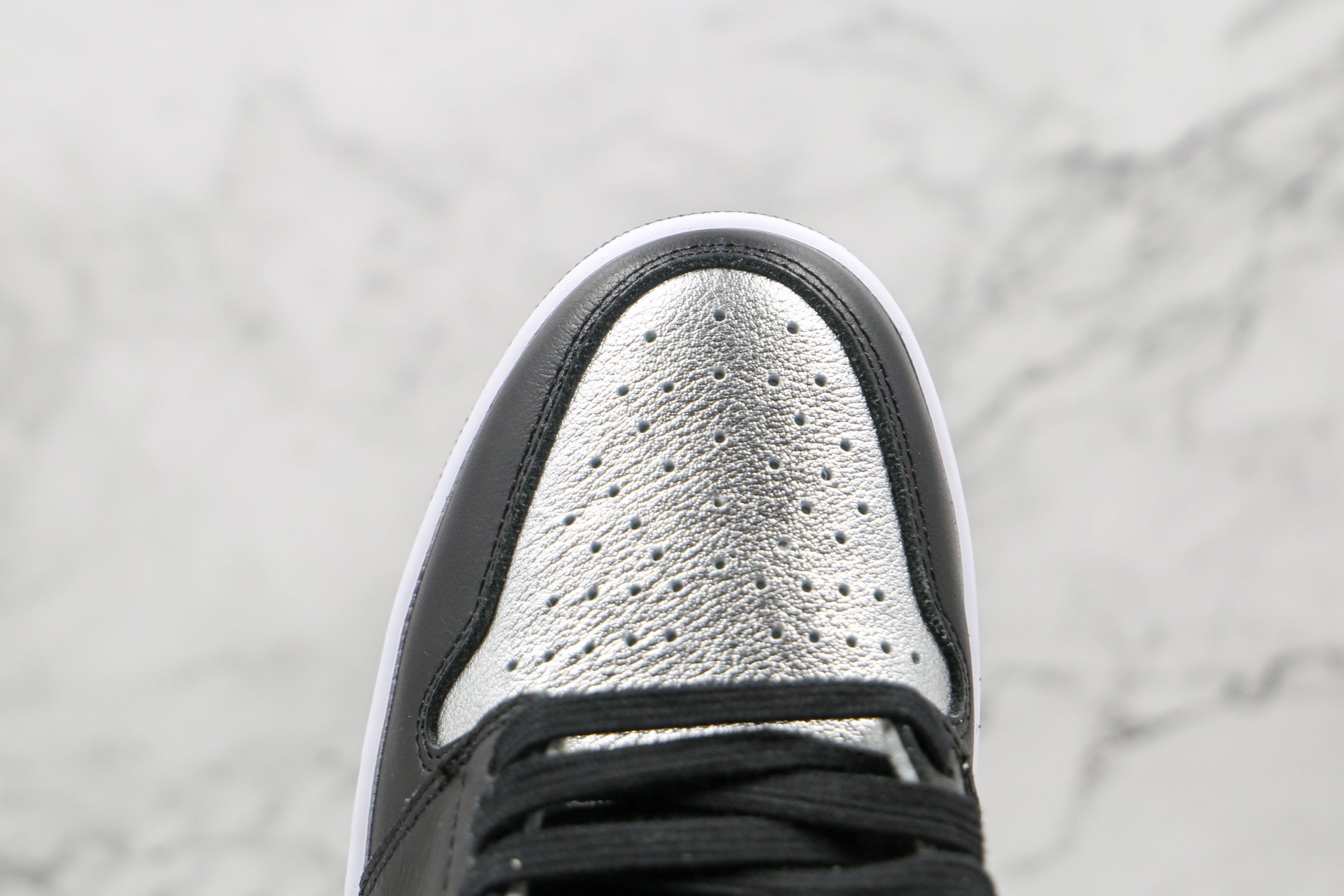 Air Jordan 1 High Black Silver