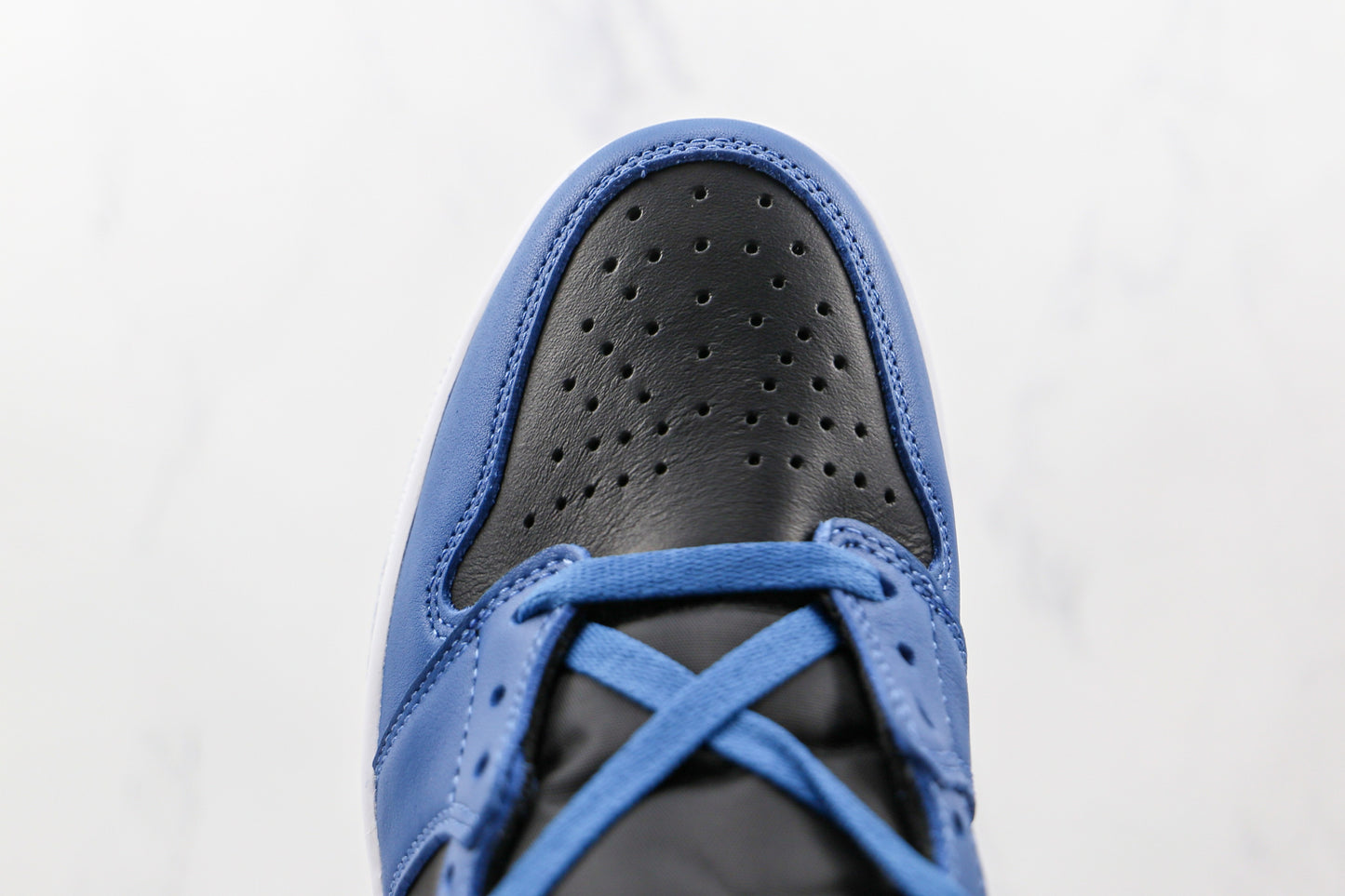 Air Jordan 1 High Royal Black