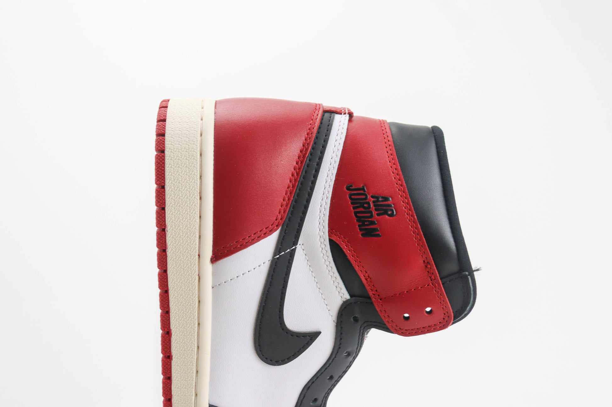 Air Jordan 1 High New Black Red