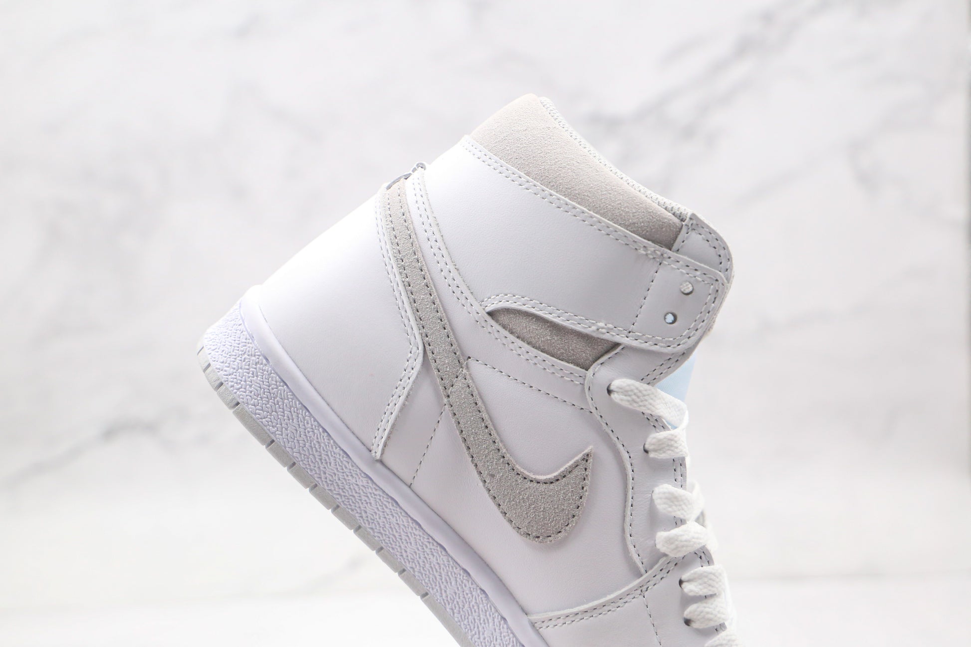Air Jordan 1 High Neutral Grey