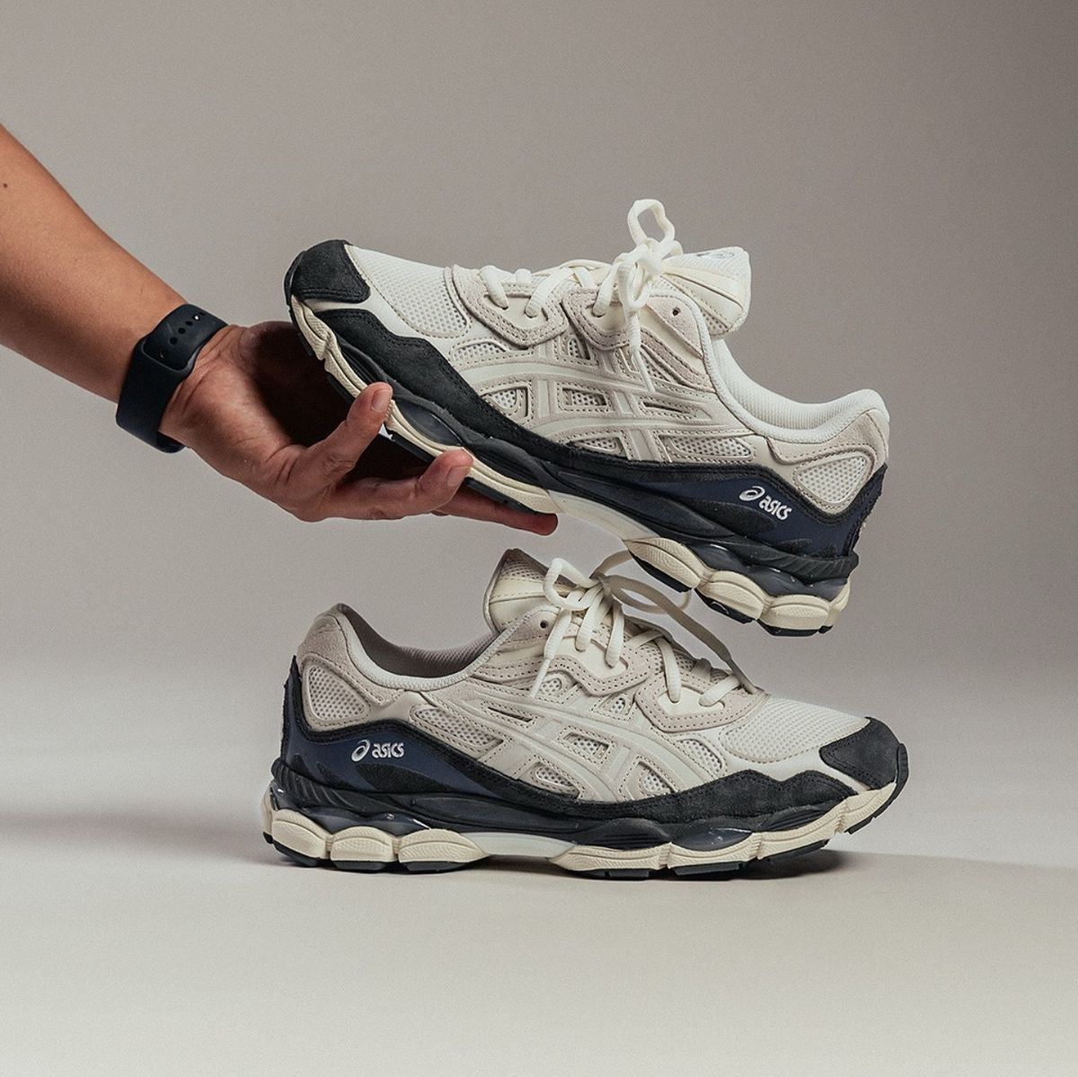 Asics Gel NYC White dark blue