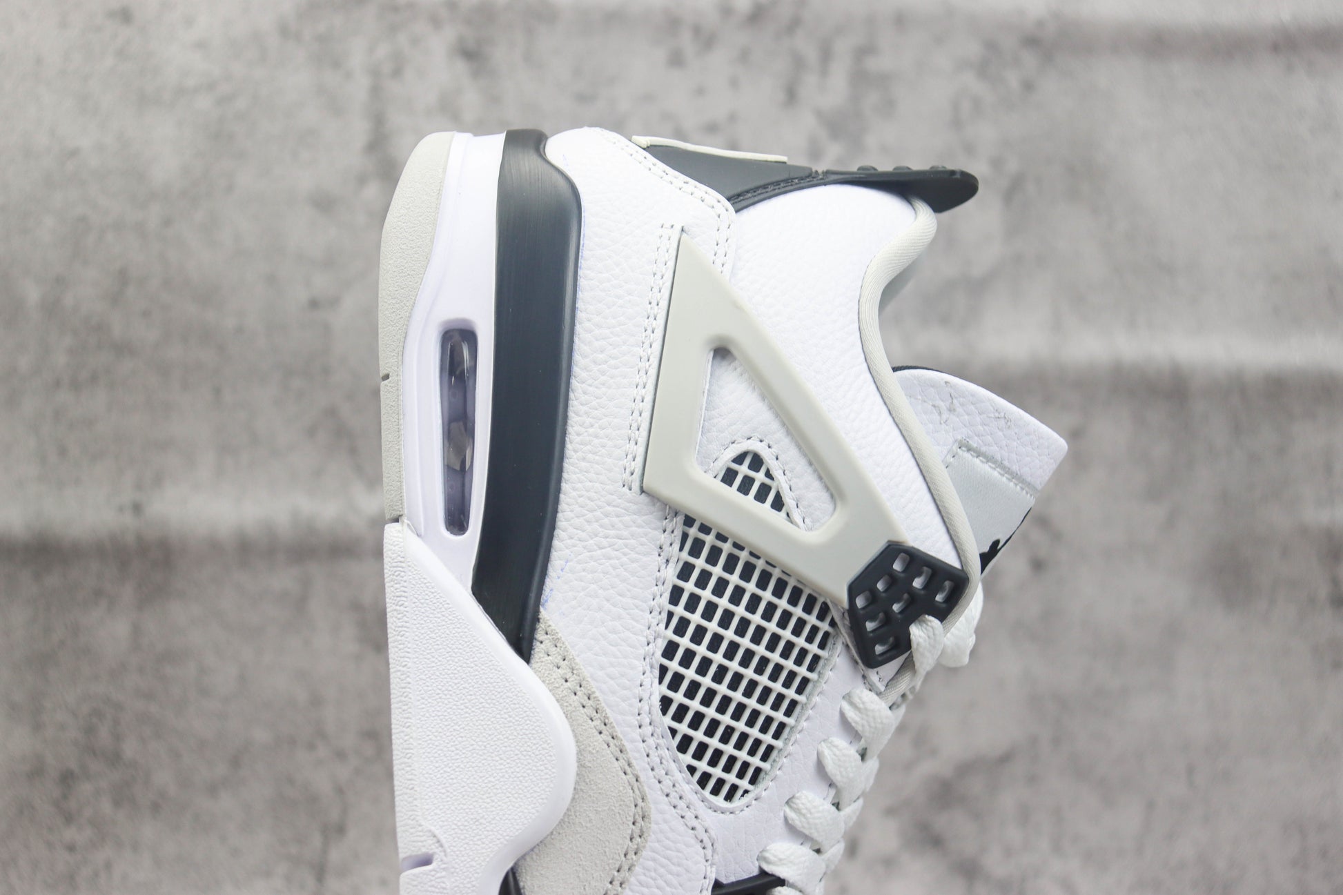 Air Jordan 4 Military Black