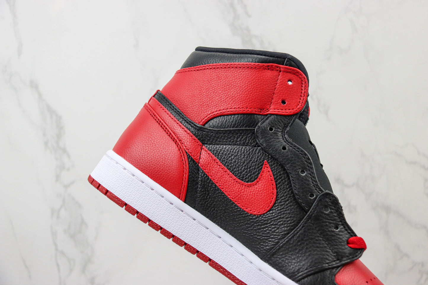 Air Jordan 1 High Black Red Classic