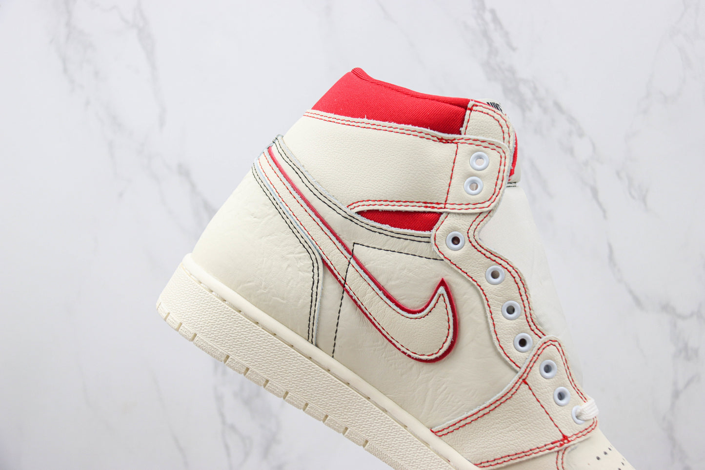 Air Jordan 1 High Hare