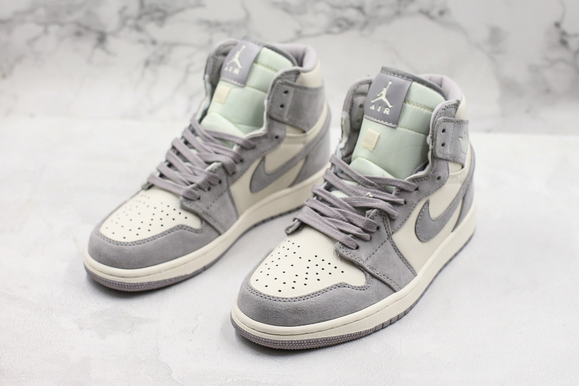 Air Jordan 1 High Soft Grey Sail
