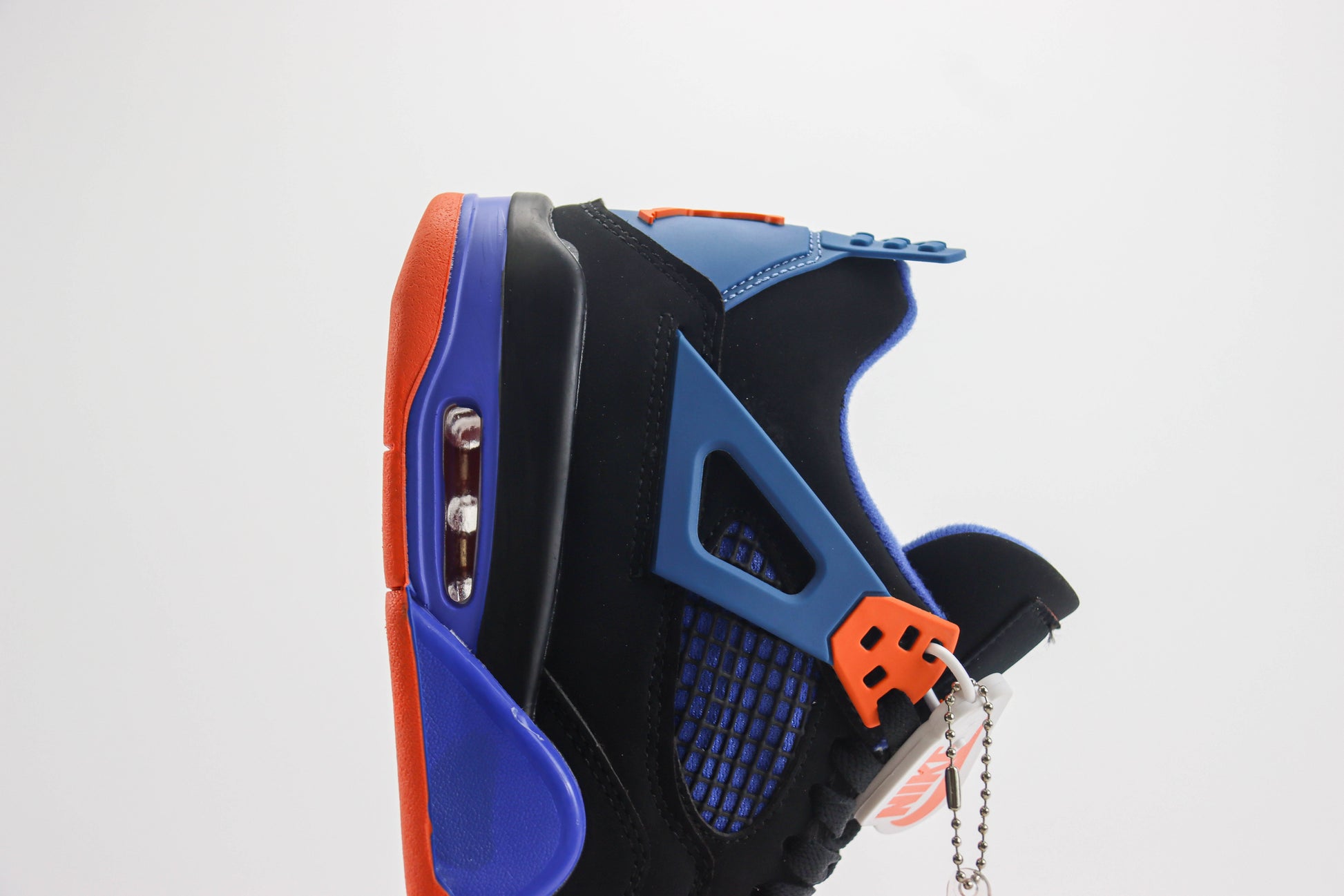 Air Jordan 4 Cavs