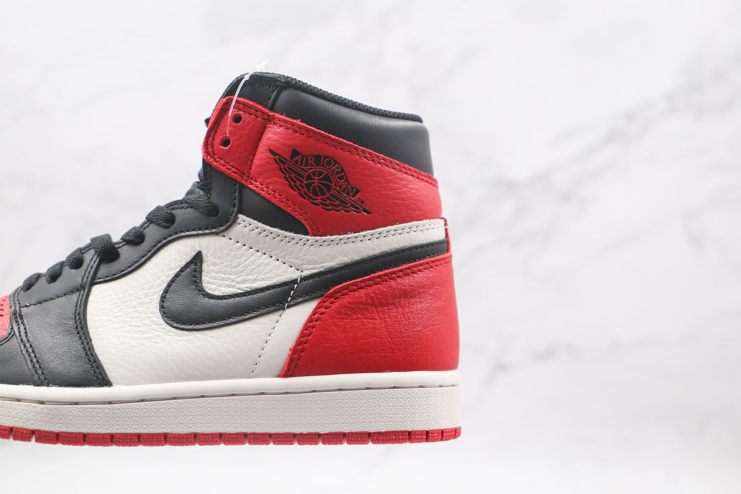 Air Jordan 1 High Bred Toe