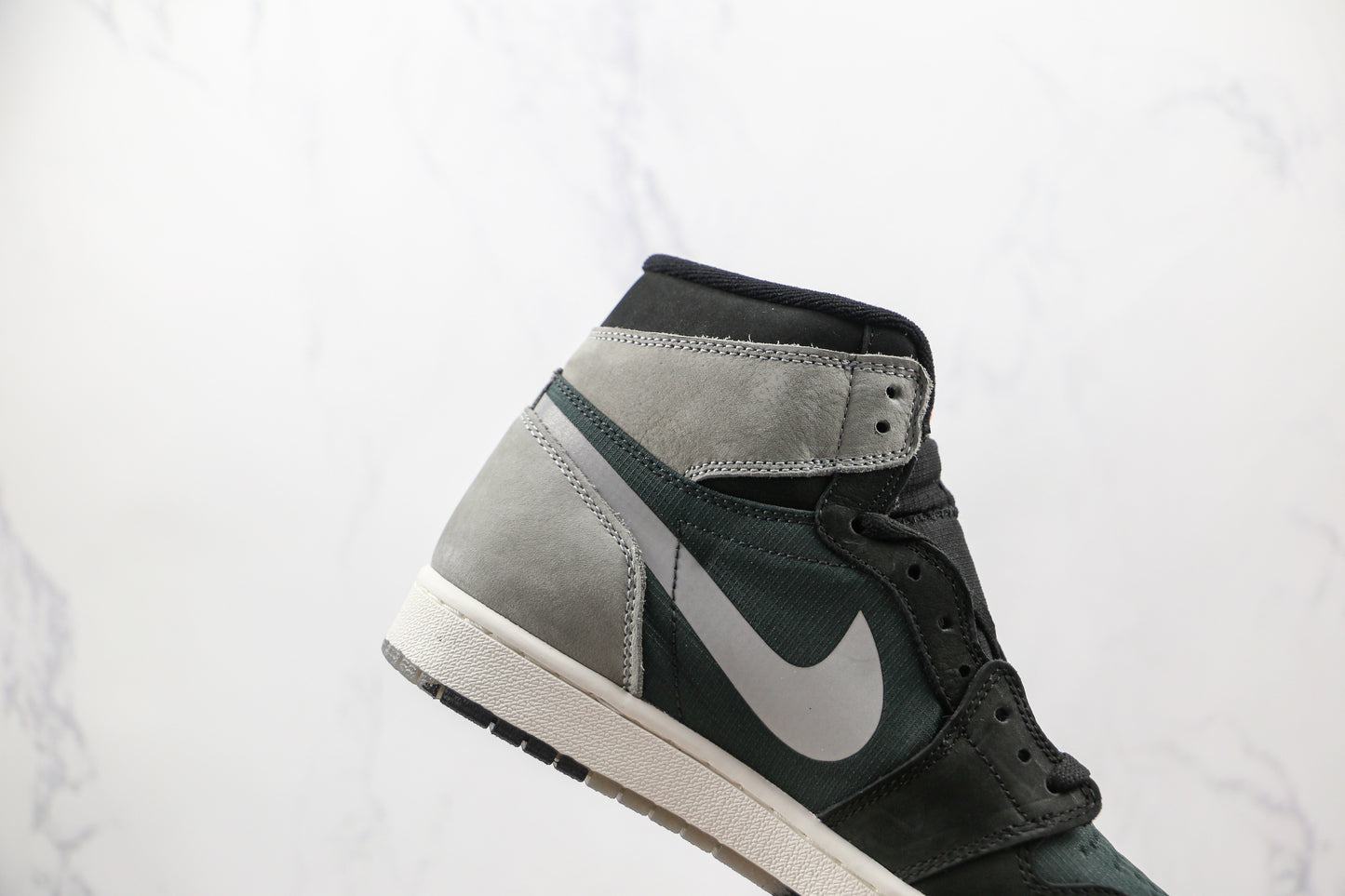 Air Jordan 1 High Black Green Grey