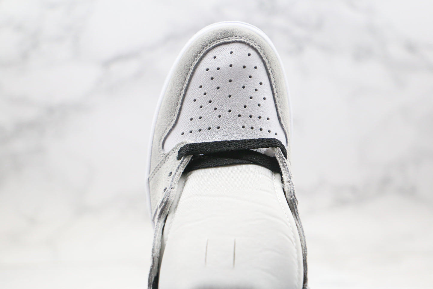 Air Jordan 1 High Smoke Grey